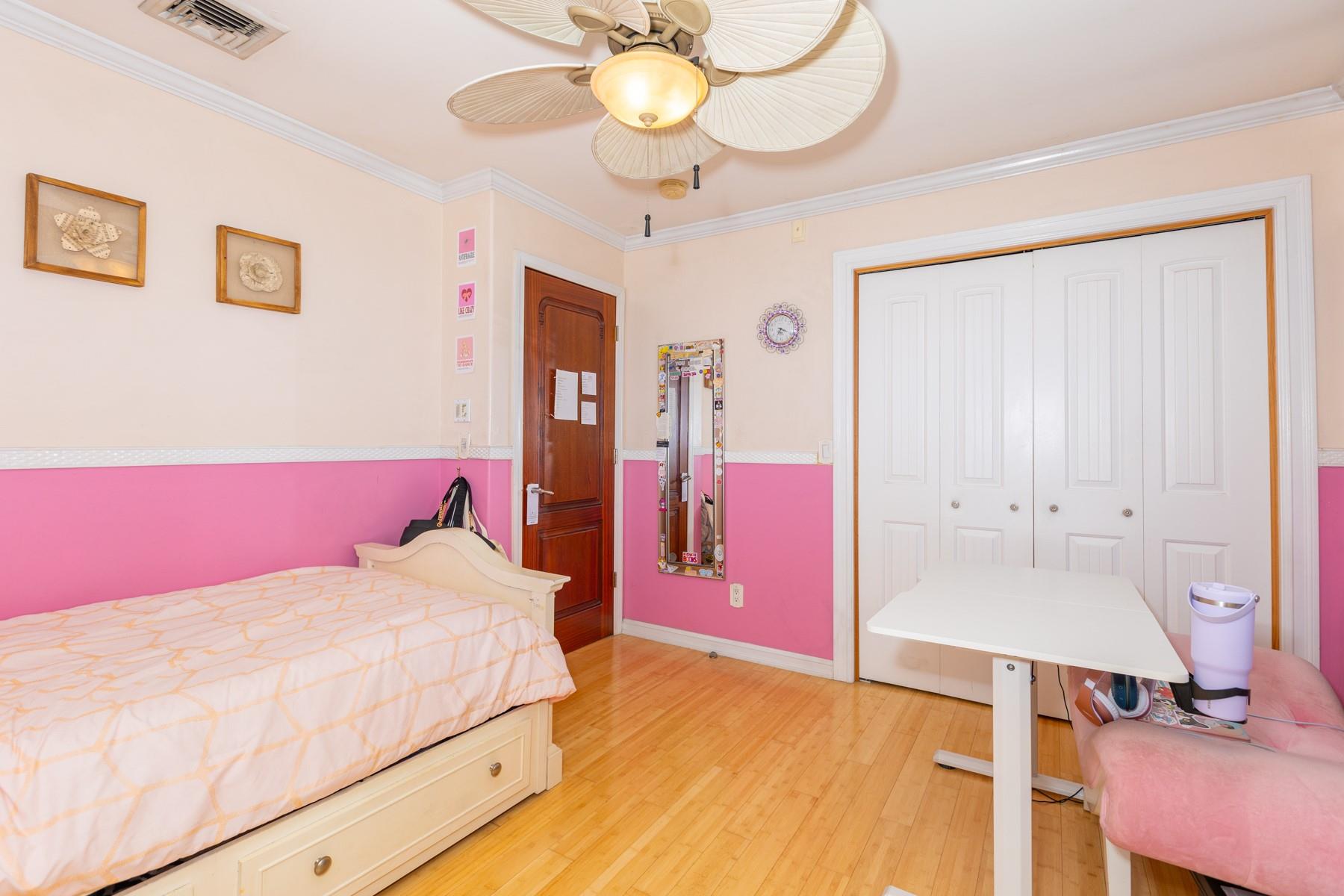 41 Winnie Court, Westbury, New York image 20