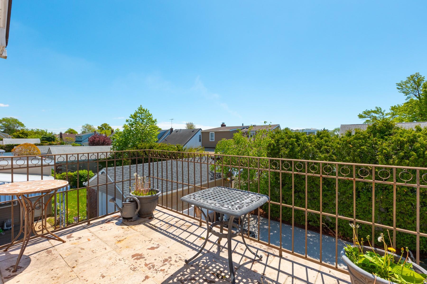 41 Winnie Court, Westbury, New York image 26