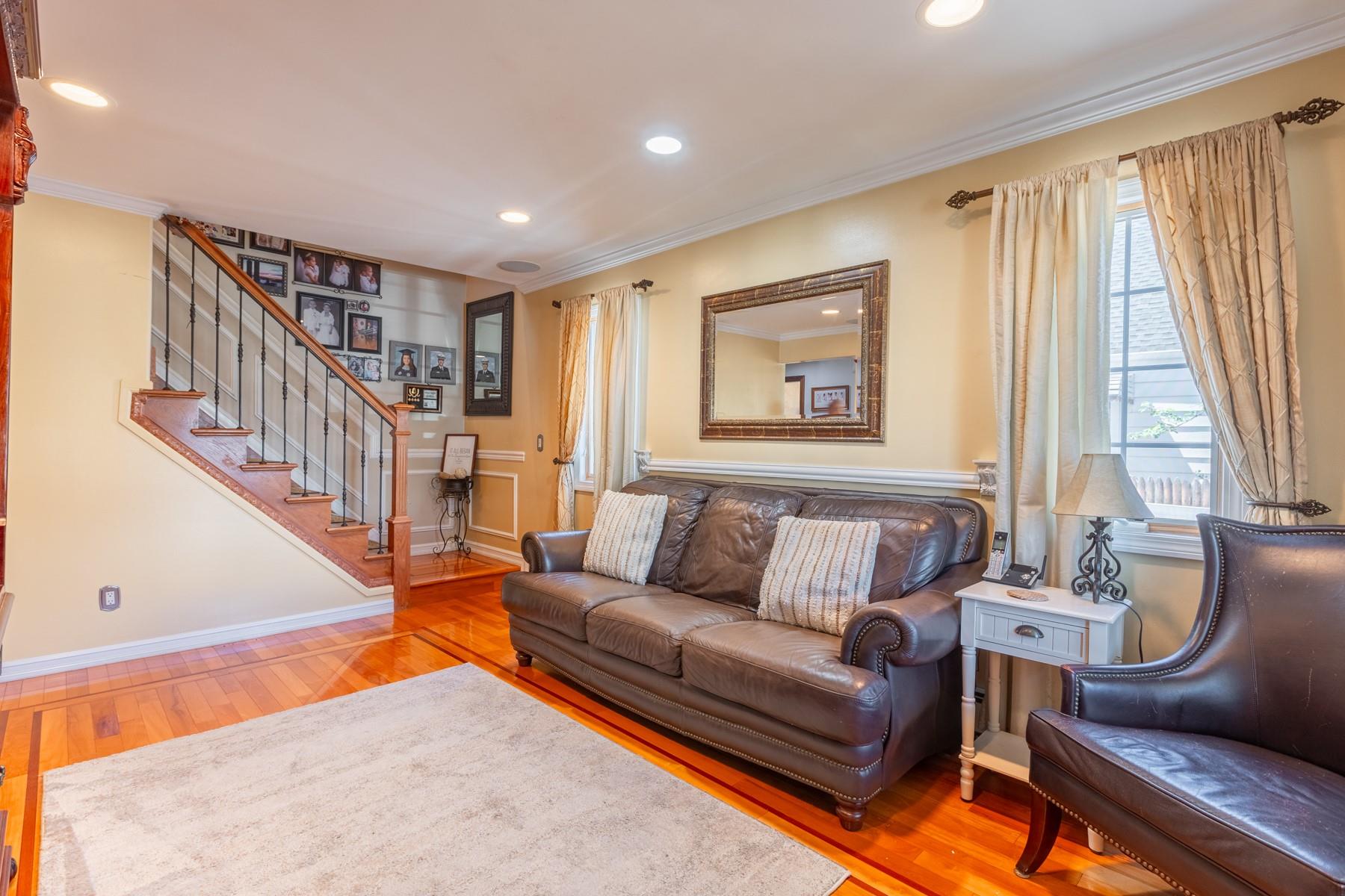 41 Winnie Court, Westbury, New York image 10