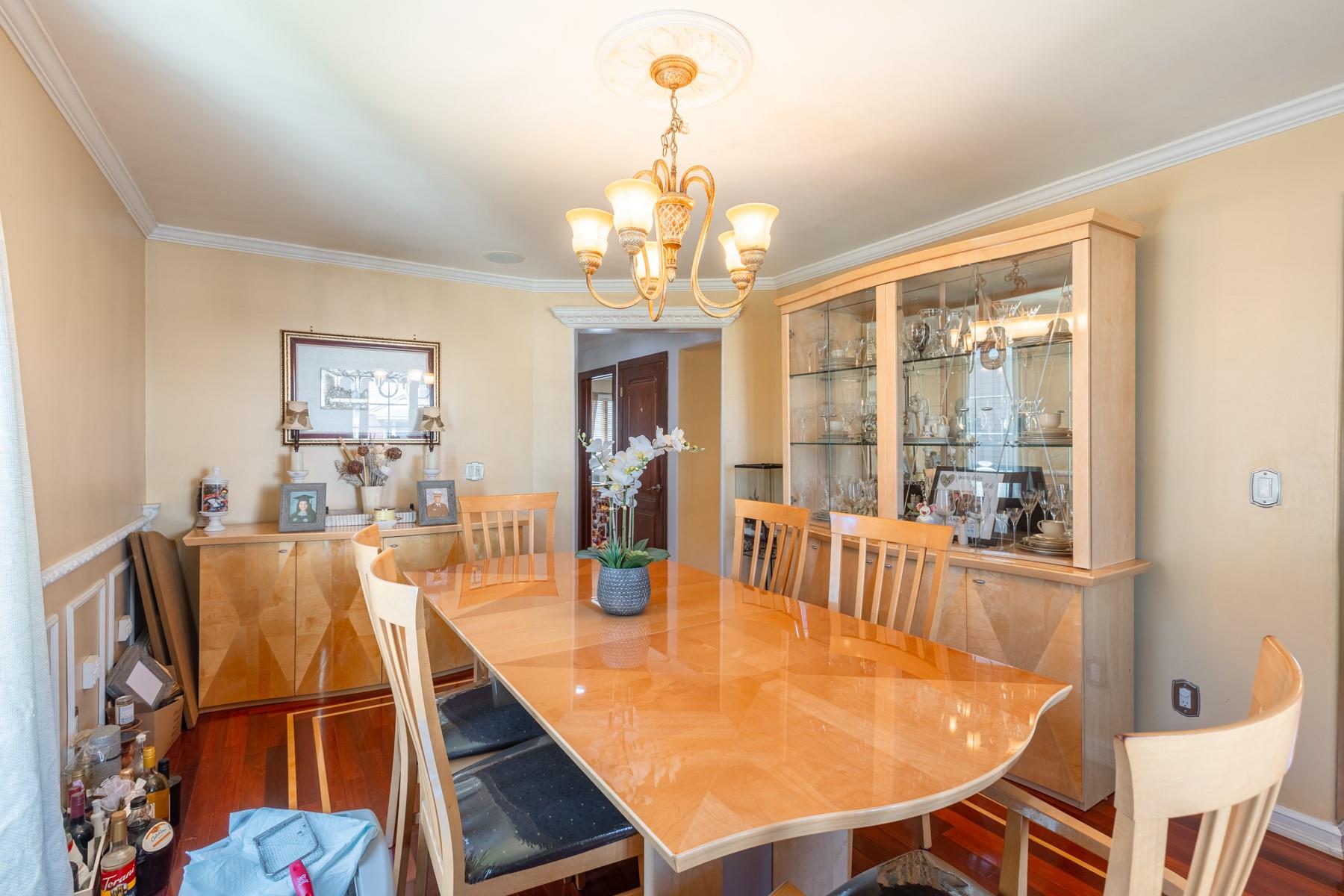 41 Winnie Court, Westbury, New York image 9