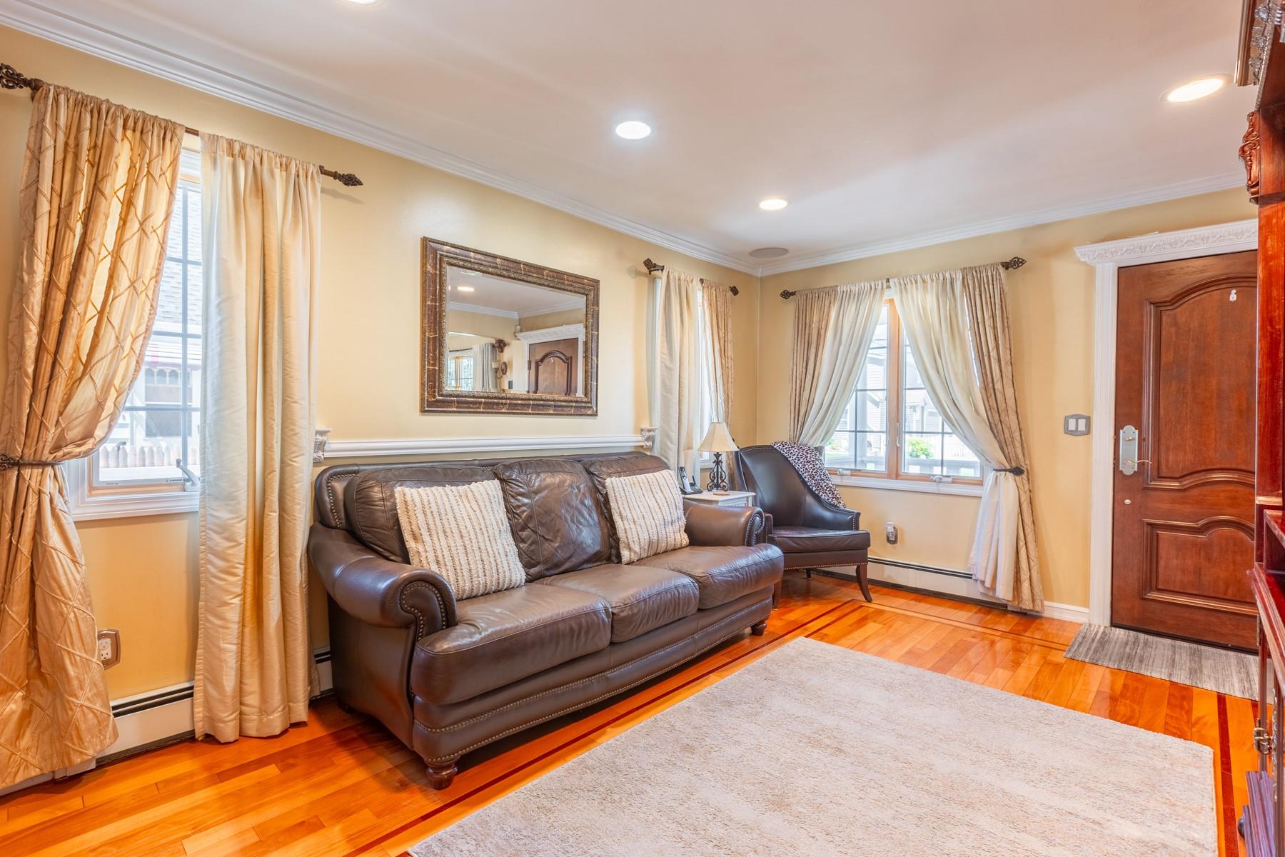 41 Winnie Court, Westbury, New York image 11