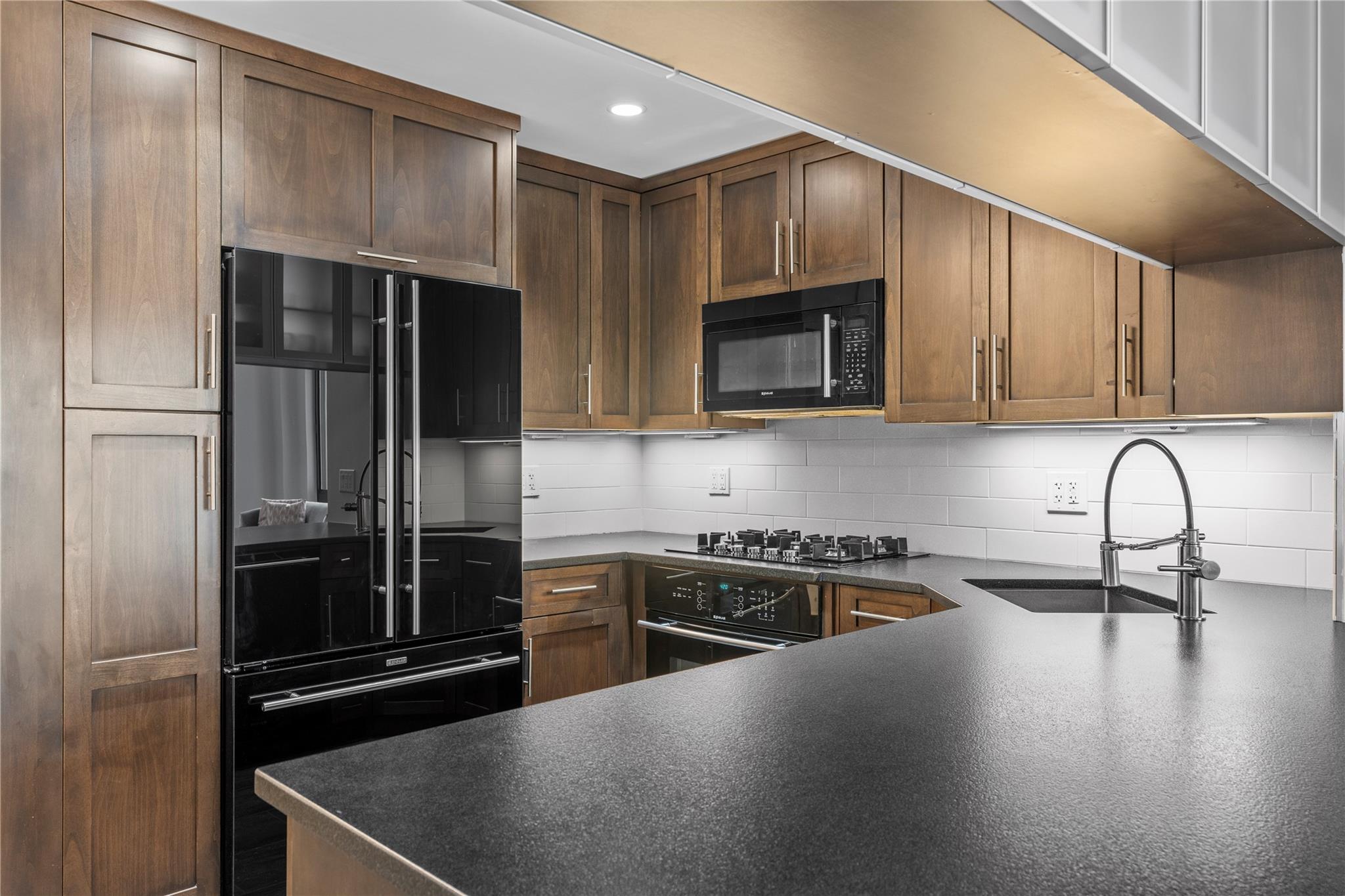175 Huguenot Street #1807, New Rochelle, New York image 3