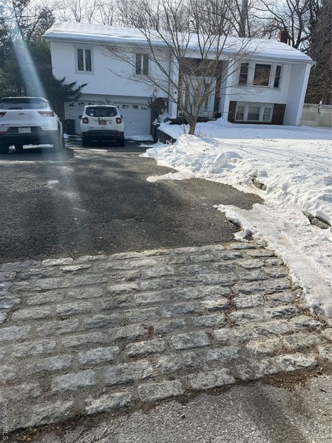 11 Edscho Lane Commack NY 11725