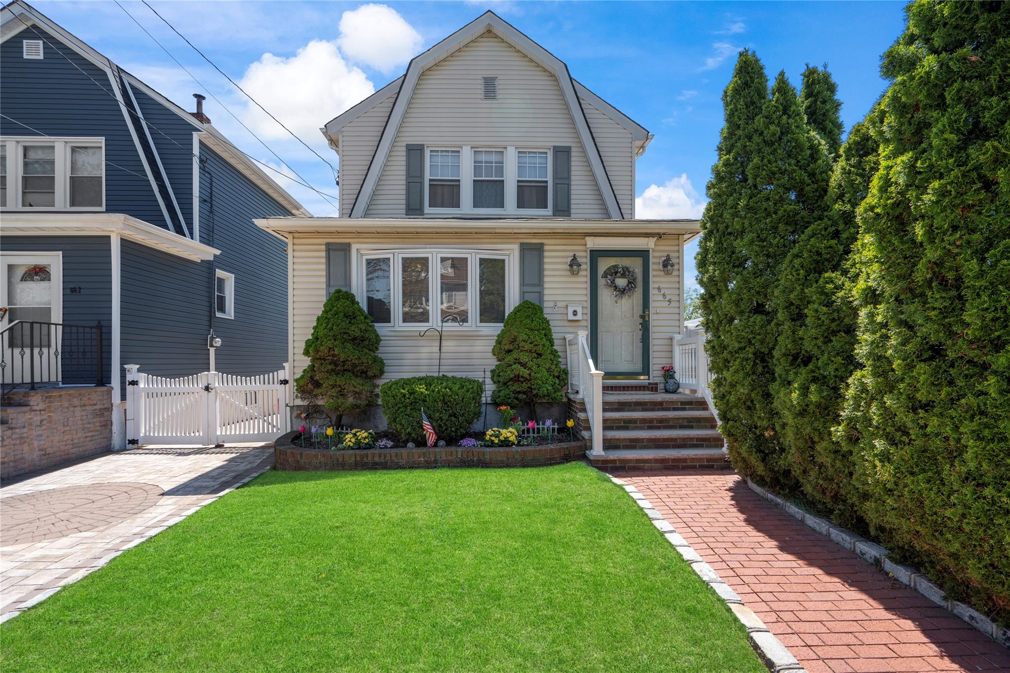 665 Gabriel Avenue, Franklin Square, New York image 1