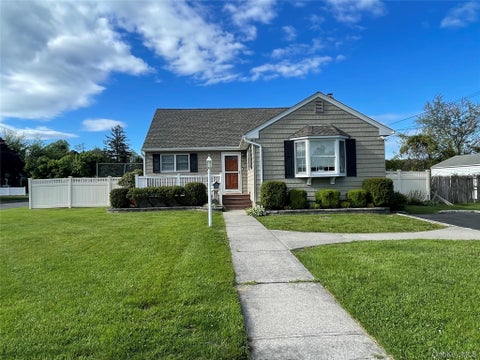 Homes For Sale - 33 Maple Avenue<br/> Kings Park, NY 11754
