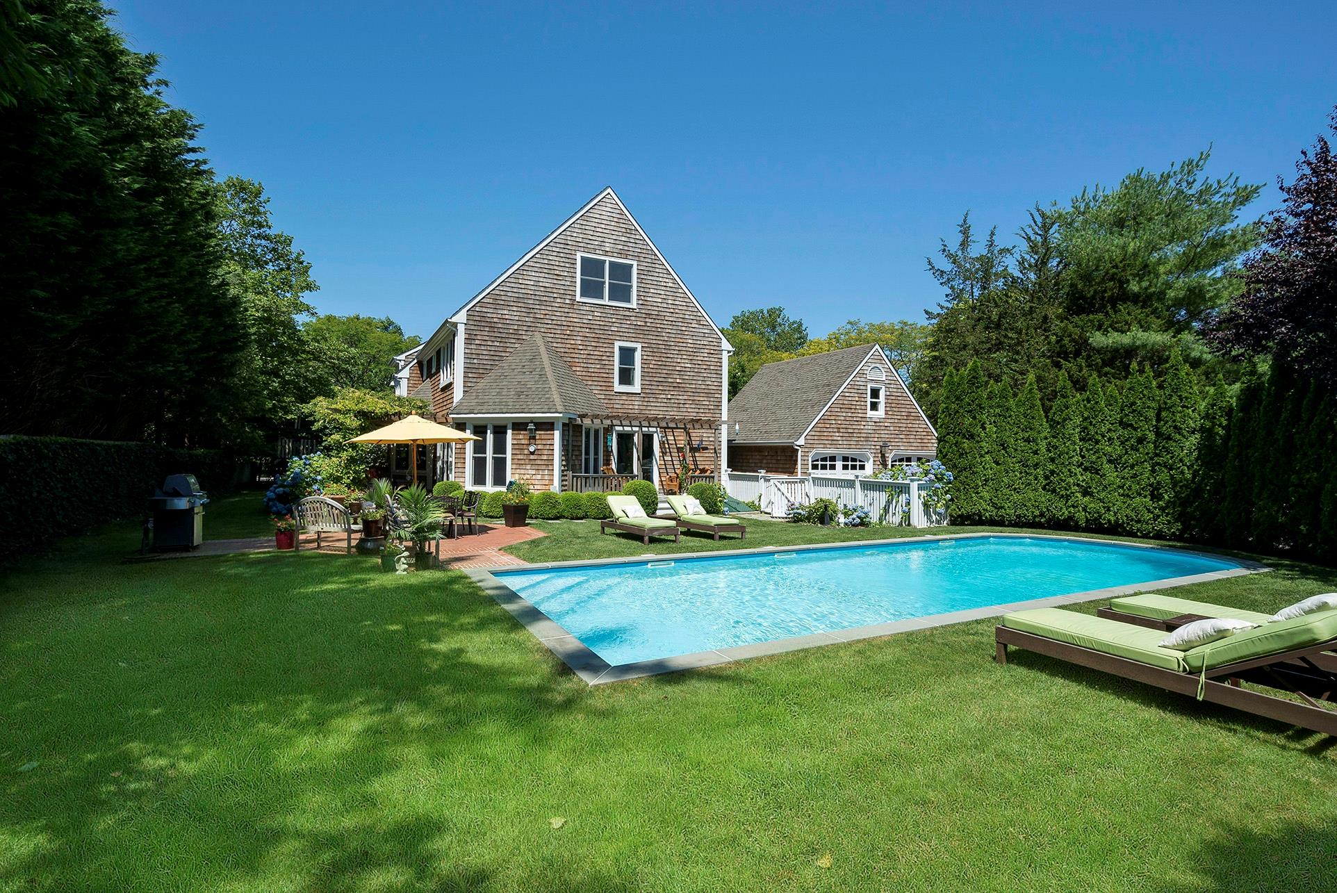 141 Harvest Lane, Southampton, New York image 1