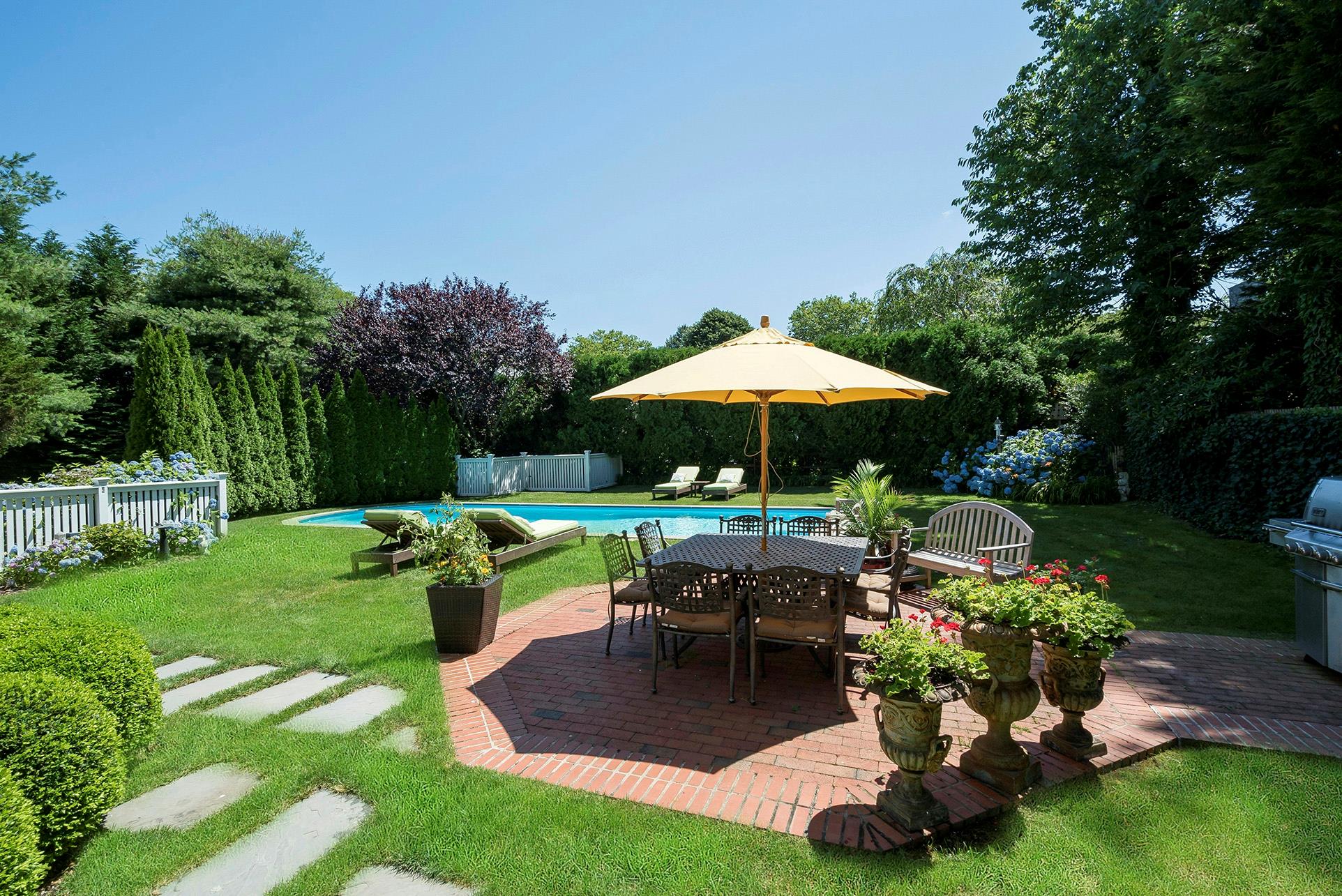 141 Harvest Lane, Southampton, New York image 4
