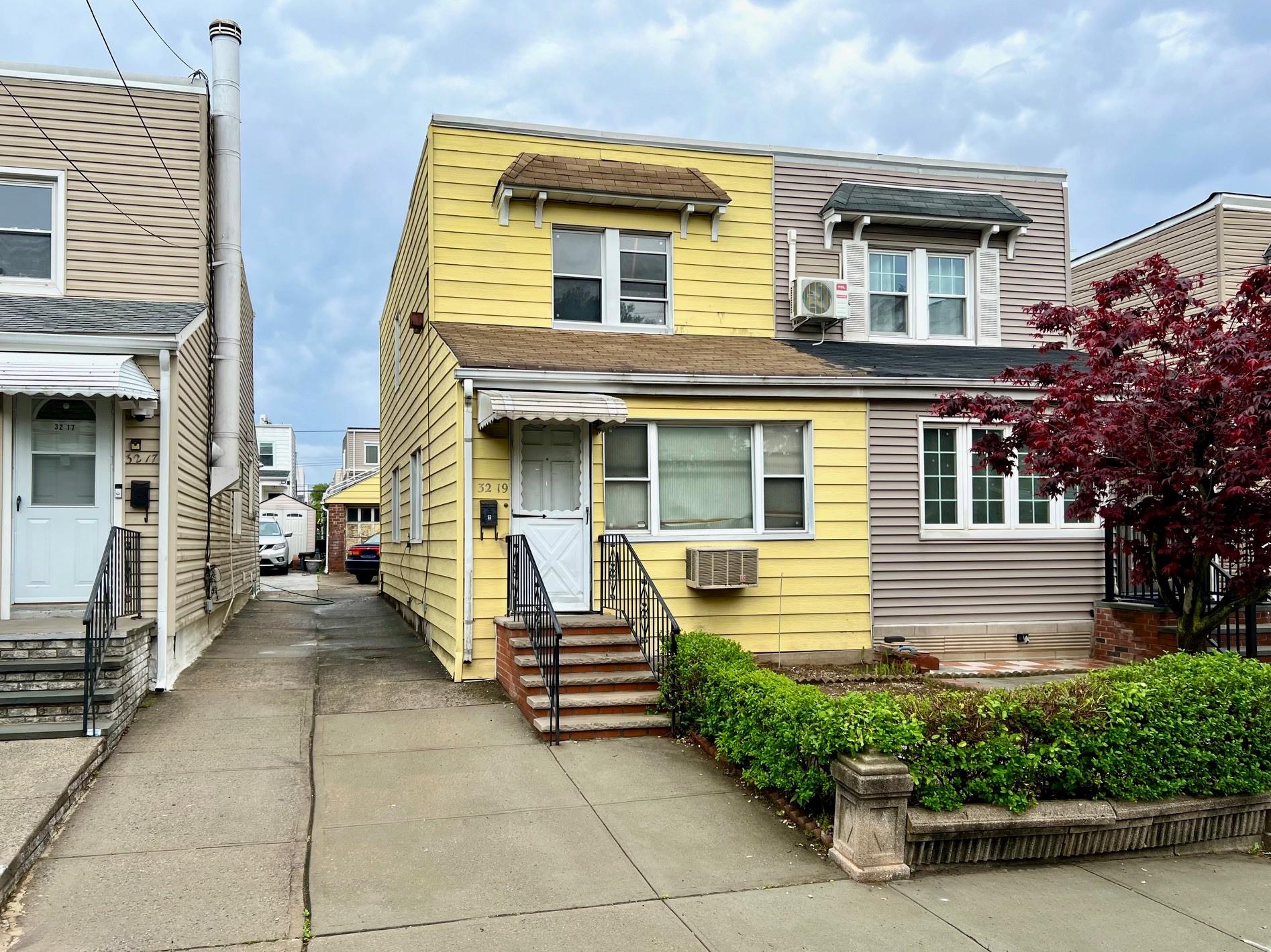 Property for Sale at Jordan Street, Flushing, Queens, NY - Bedrooms: 3 
Bathrooms: 1 
Rooms: 6  - $598,000