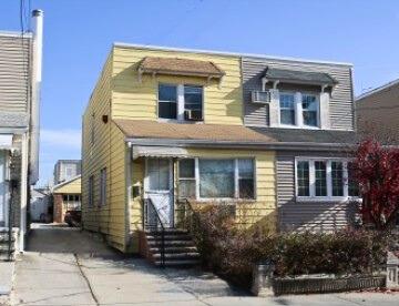 Jordan Street, Flushing, Queens, NY - 3 Bedrooms  
1 Bathrooms  
6 Rooms - 