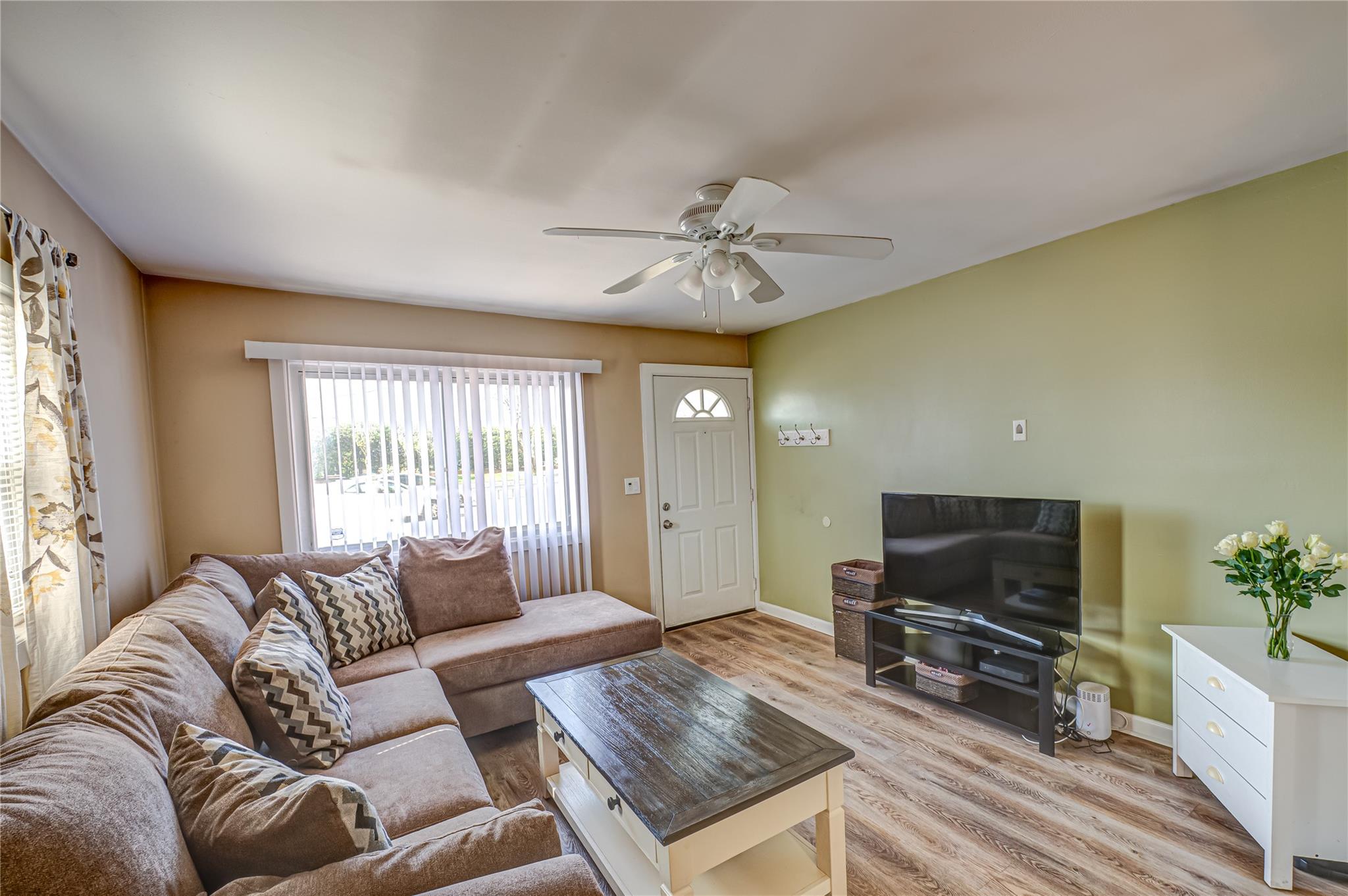 485 Route 109, West Babylon, New York image 2