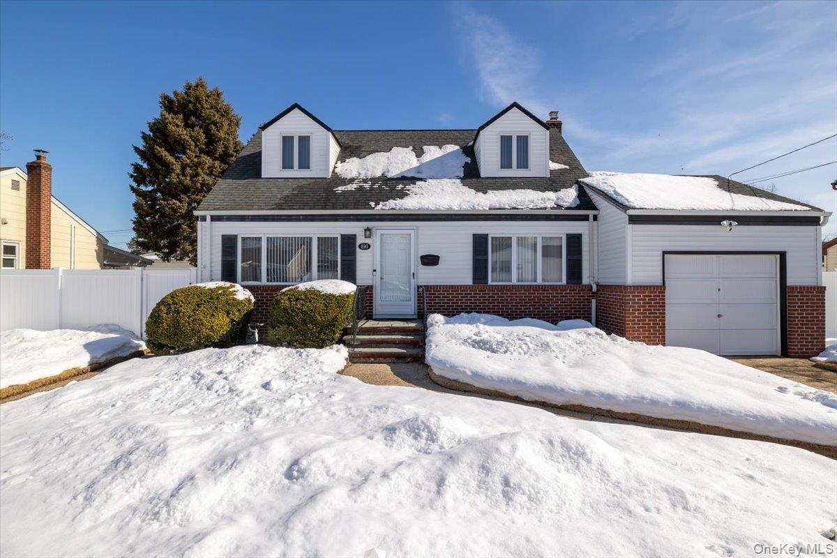 690 N Hamilton Avenue