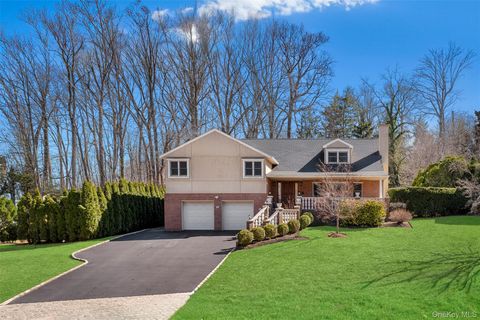 Homes For Sale - 22 Ravine Road<br/> Great Neck, NY 11023