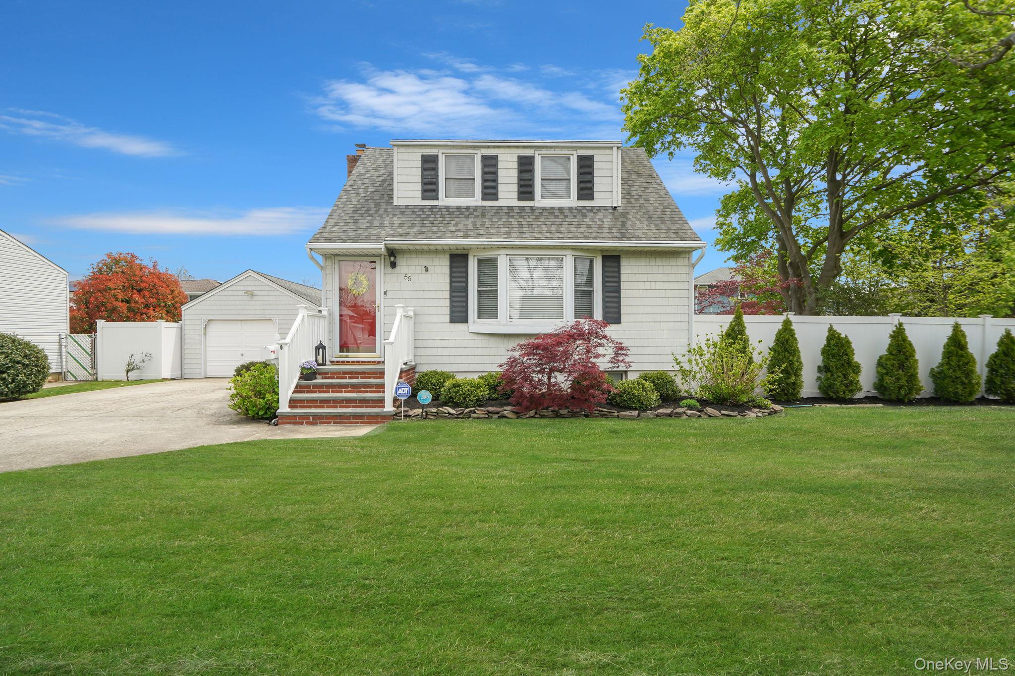 55 Westwood Avenue