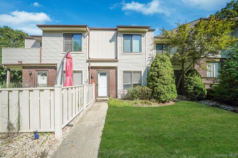 Photo of 931 Skyline Drive, Coram, NY 11727 (MLS # 907381) Photo of 931 Skyline Drive, Coram, NY 11727 (MLS # 907381)