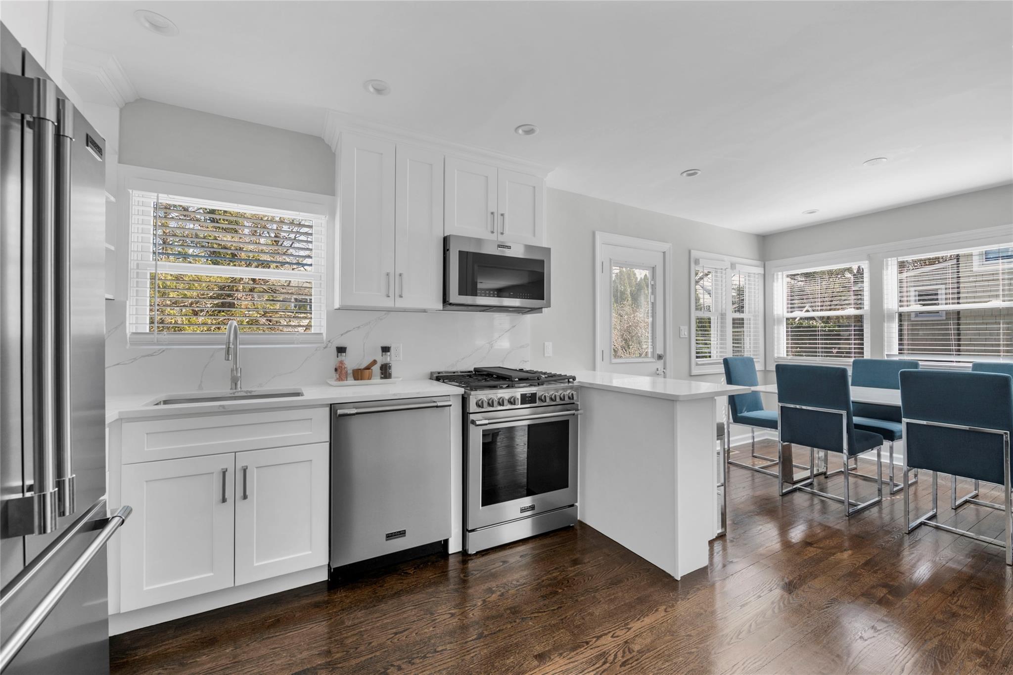 24 Roxbury Road, Port Washington, New York image 9