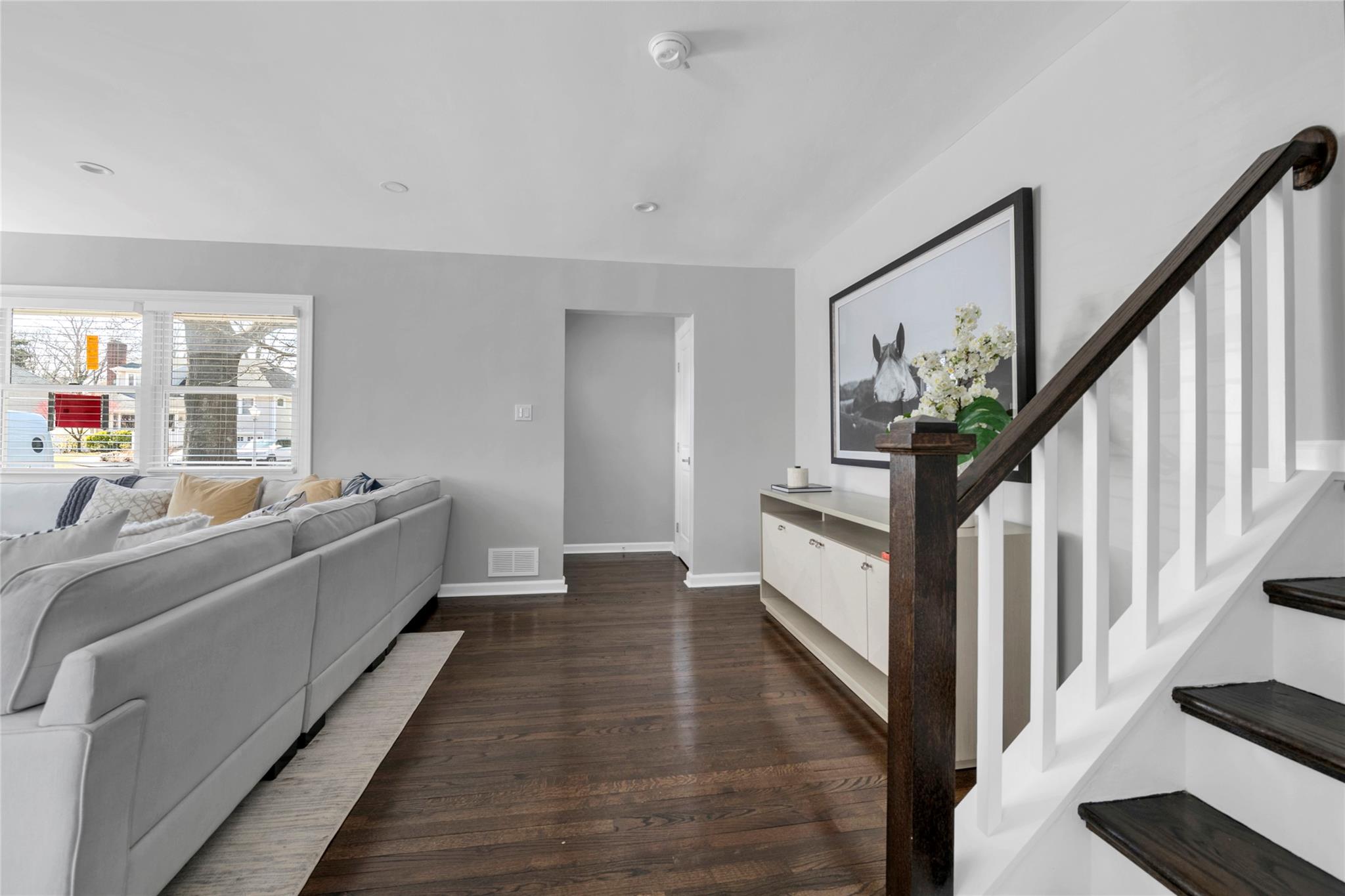24 Roxbury Road, Port Washington, New York image 6