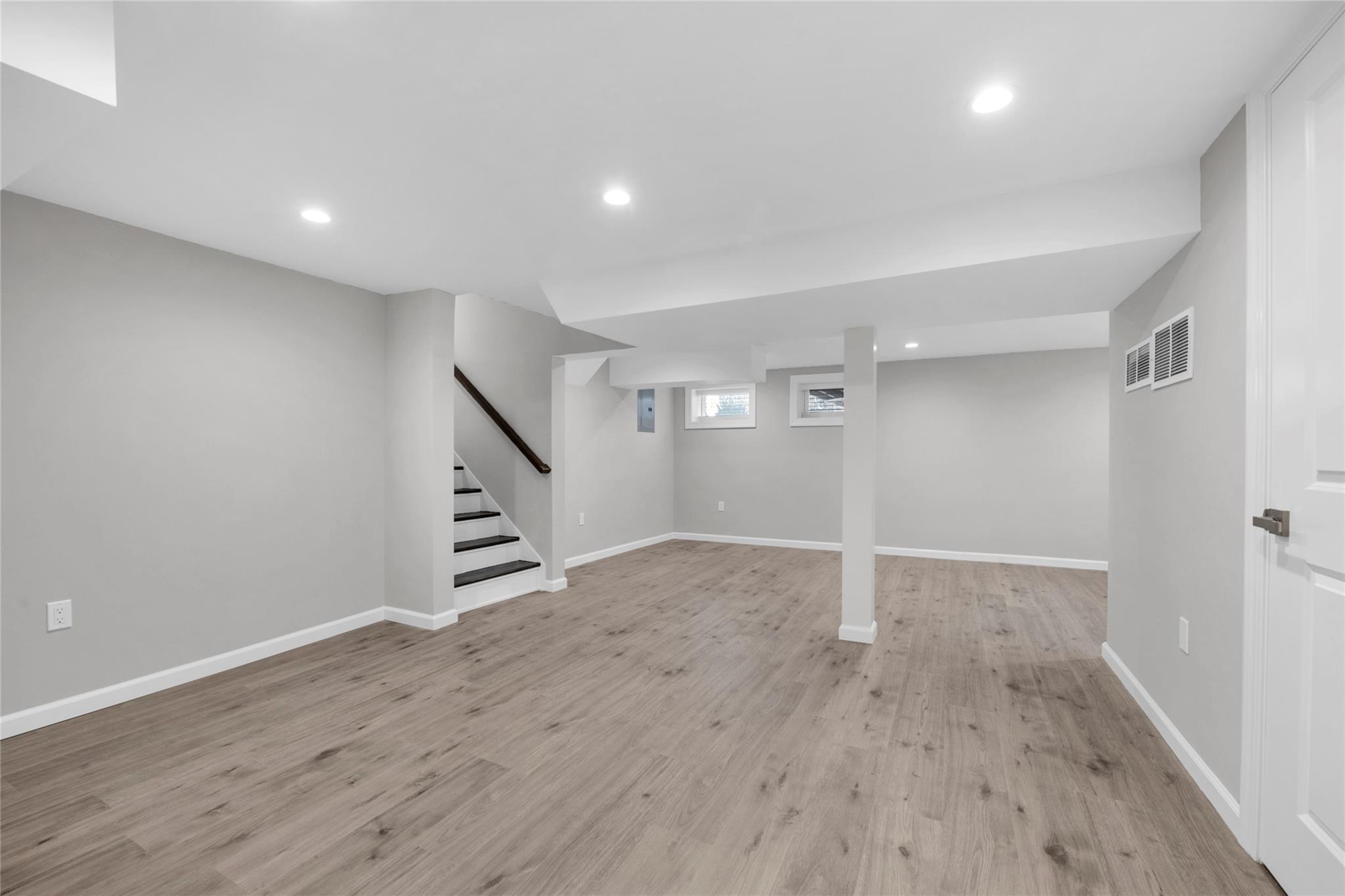 24 Roxbury Road, Port Washington, New York image 19