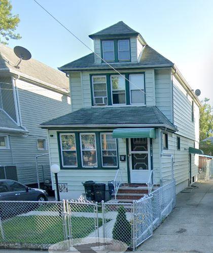 Property for Sale at 142nd Street, Jamaica, Queens, NY - Bedrooms: 3 
Bathrooms: 3 
Rooms: 7  - $950,000