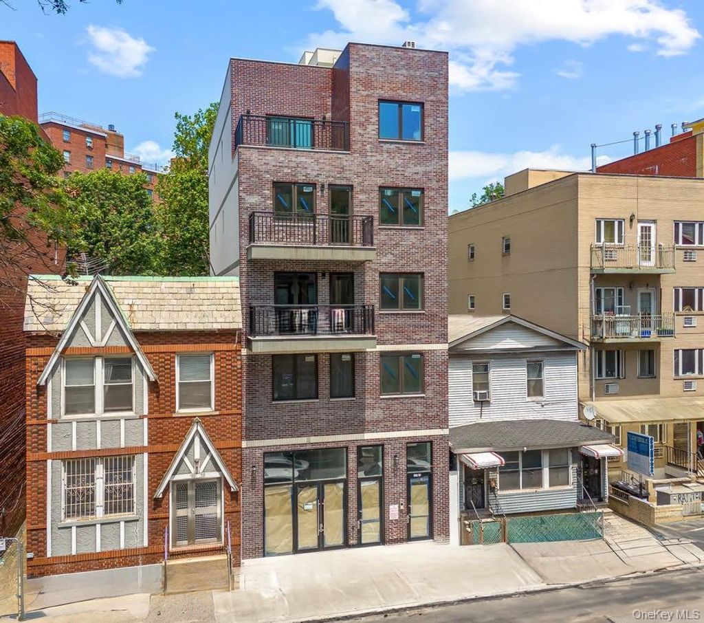 Photo of 13225 41st Avenue #3A, Flushing, NY 11355 (MLS # 917363)