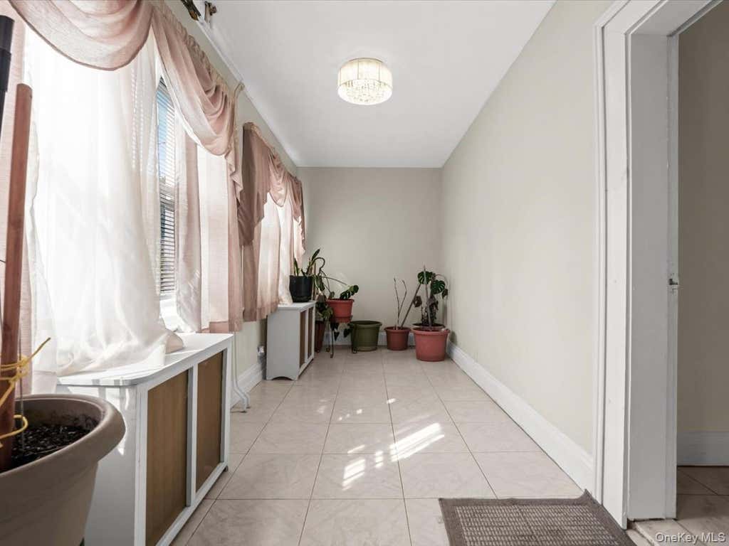 Photo of 25 Edwards Place Pl, Valley Stream, NY 11580 (MLS # 1033067)