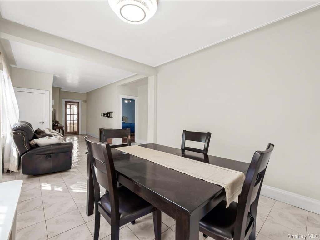 Photo of 25 Edwards Place Pl, Valley Stream, NY 11580 (MLS # 1033067)