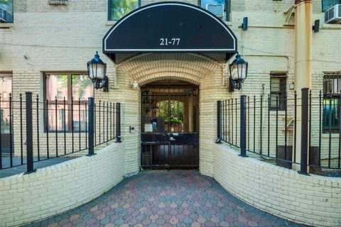 Photo of 21-77 33rd Street #2A, Astoria, NY 11105 (MLS # 1001195)