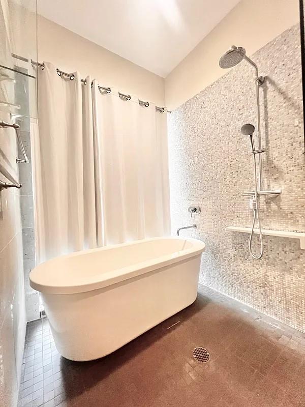 2728 Thomson Avenue #434, Long Island City, New York image 24