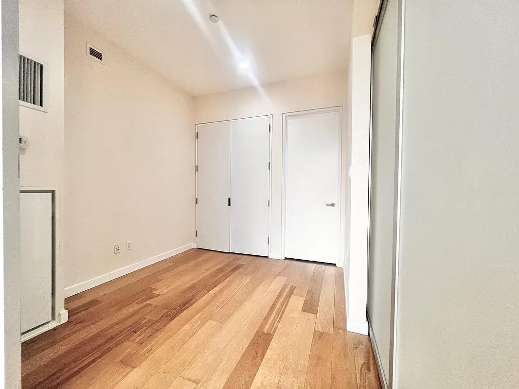 2728 Thomson Avenue #434, Long Island City, New York image 16