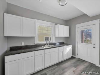 39 Westside Avenue
