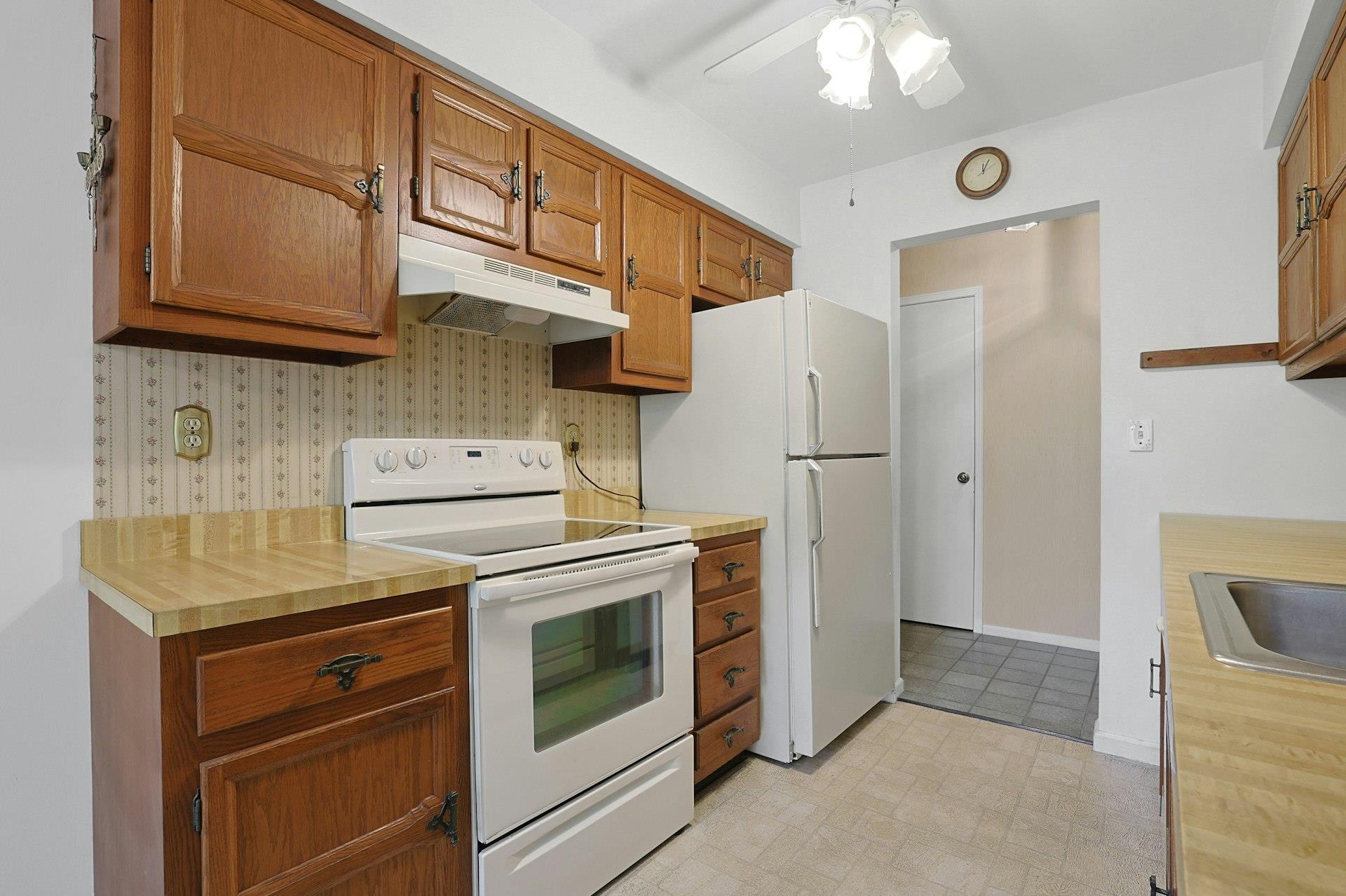 44 Foxwood Drive #7, Pleasantville, New York image 7