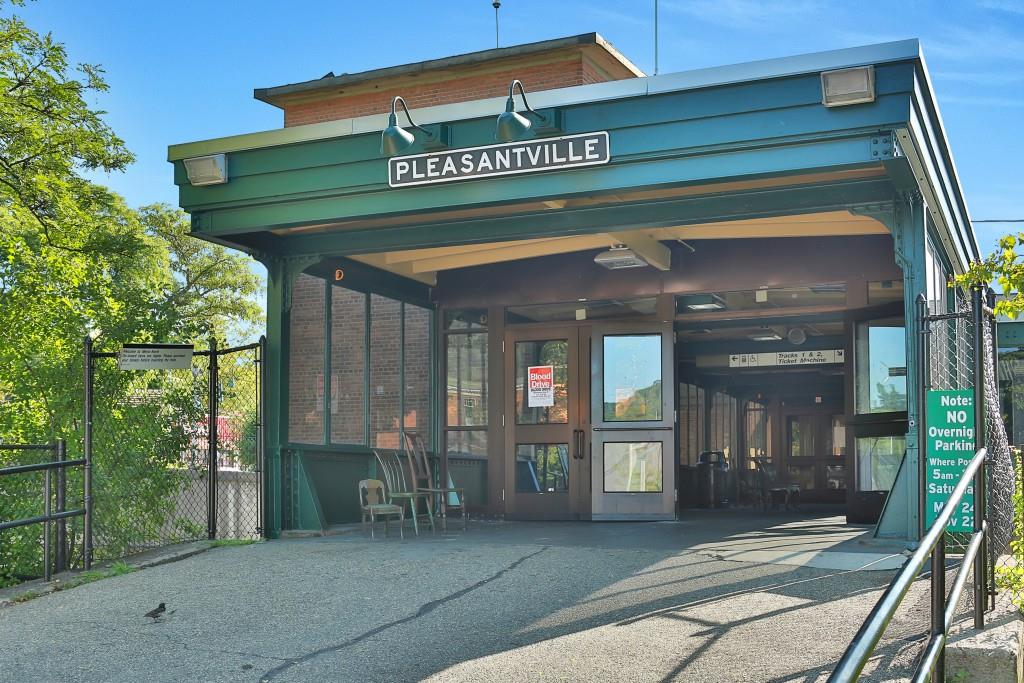 44 Foxwood Drive #7, Pleasantville, New York image 21
