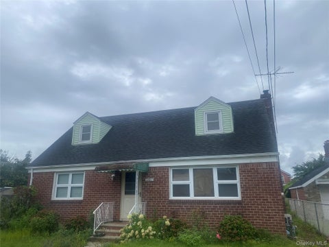 Homes For Sale - 1301 Times Avenue<br/> Nassau County, Elmont, NY 11003