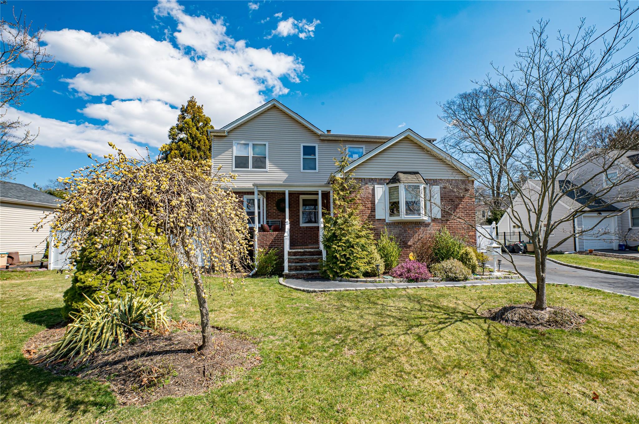 518 Asharoken Blvd. N Bay Shore Blvd, Bay Shore, New York image 2