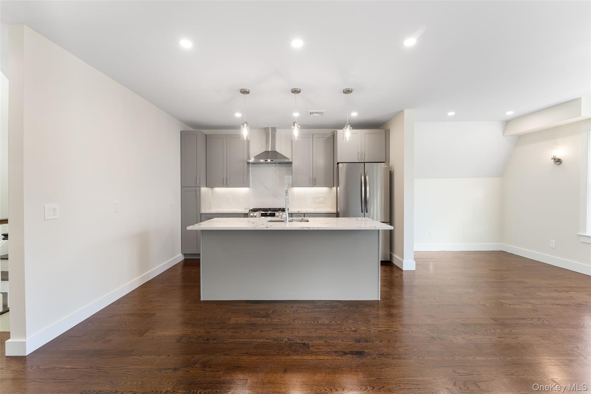 15 Lincoln Avenue 2