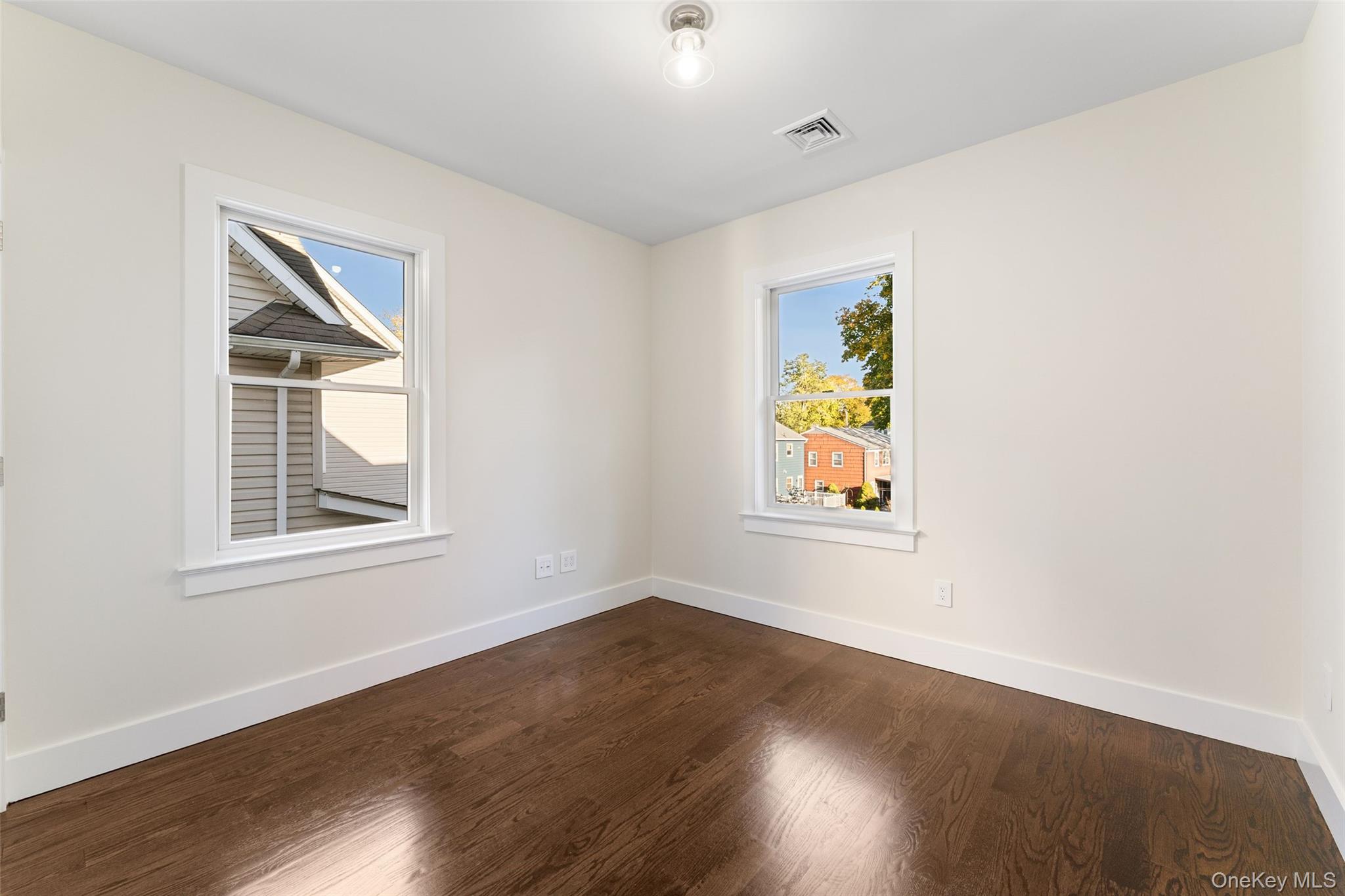 15 Lincoln Avenue 2