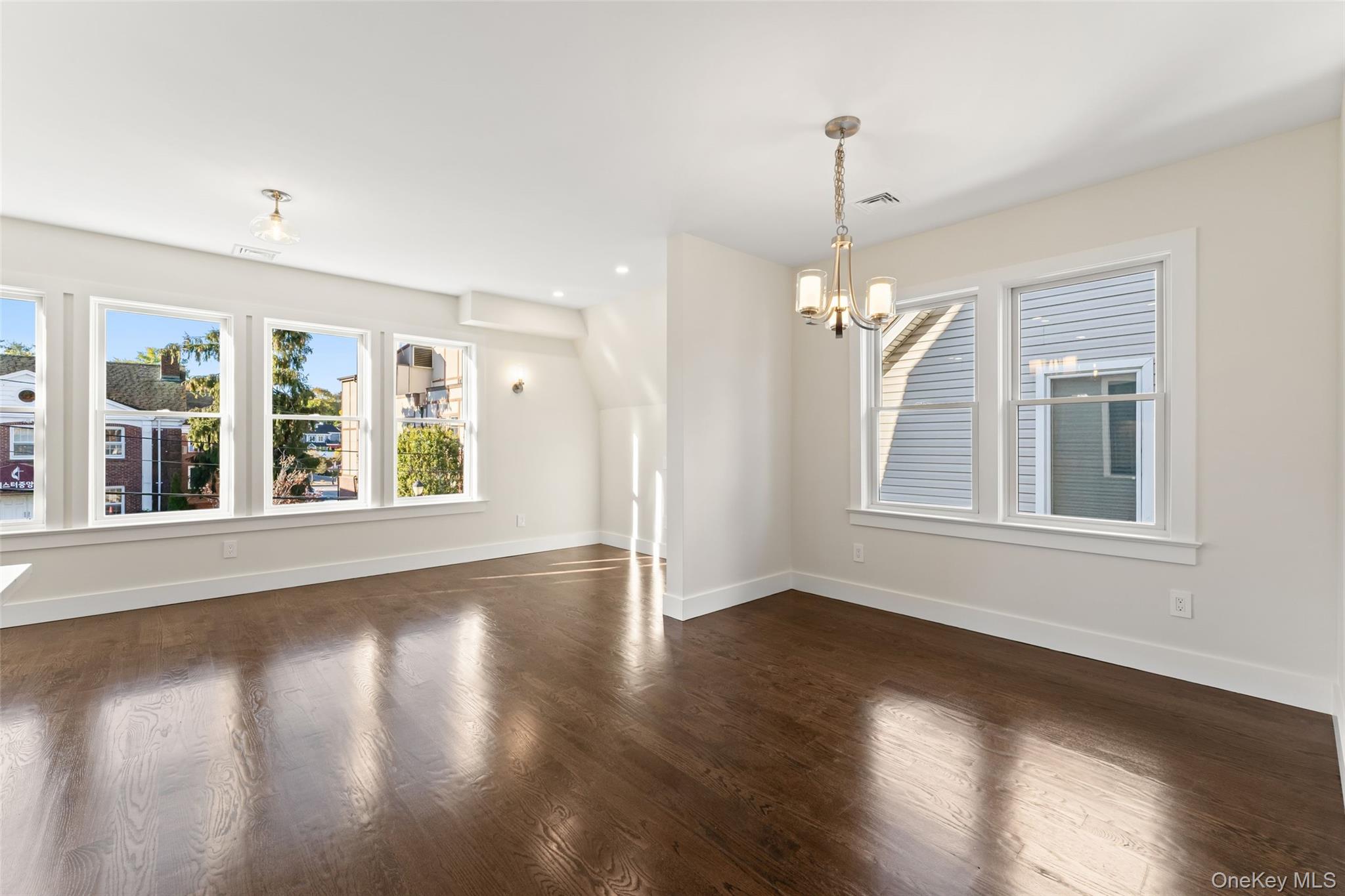 15 Lincoln Avenue 2