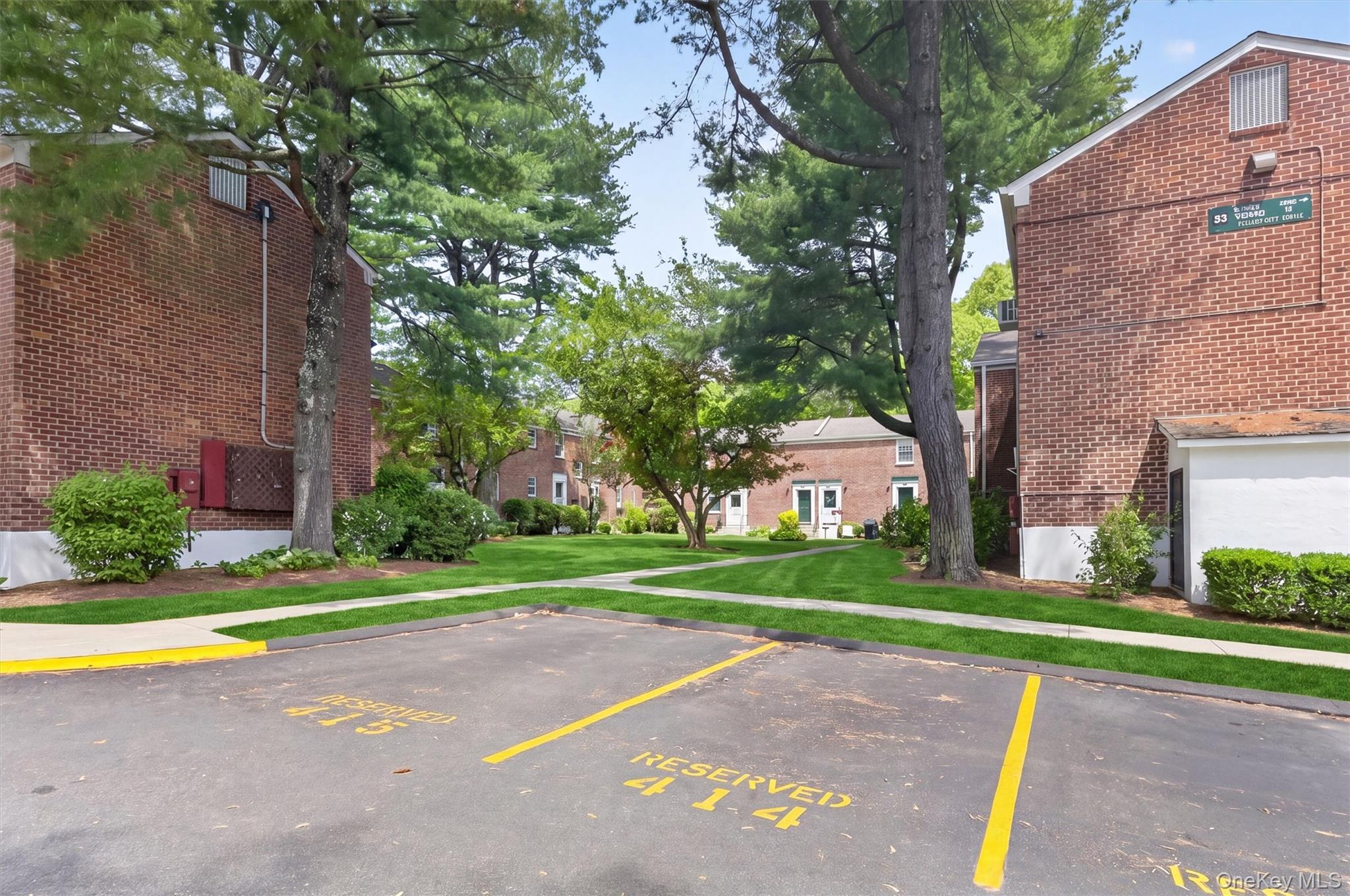 33 Fieldstone Drive D2