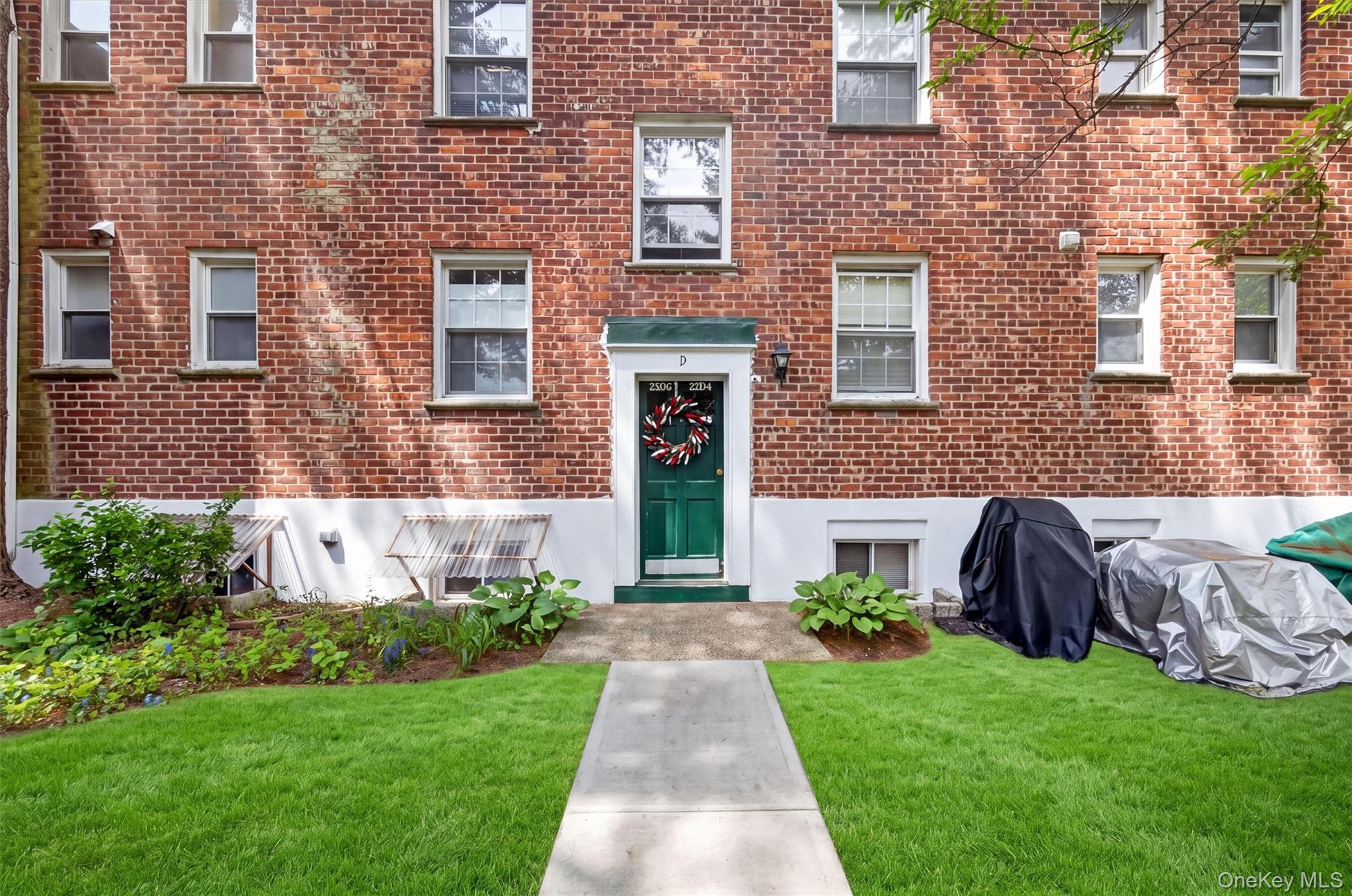 33 Fieldstone Drive D2