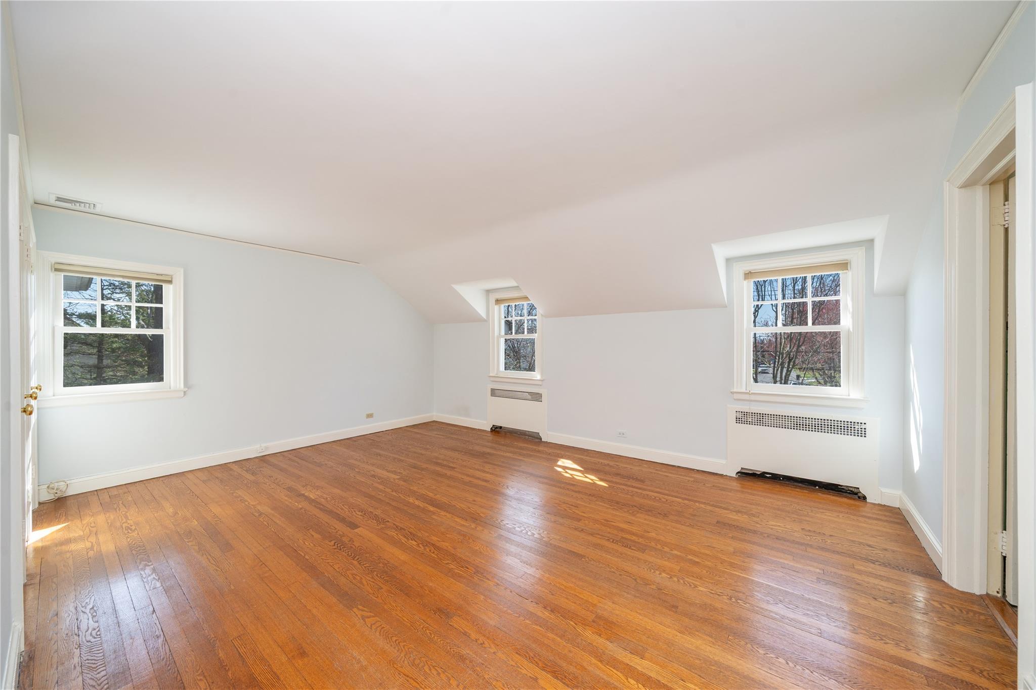 205 Beech Street, Eastchester, New York image 16