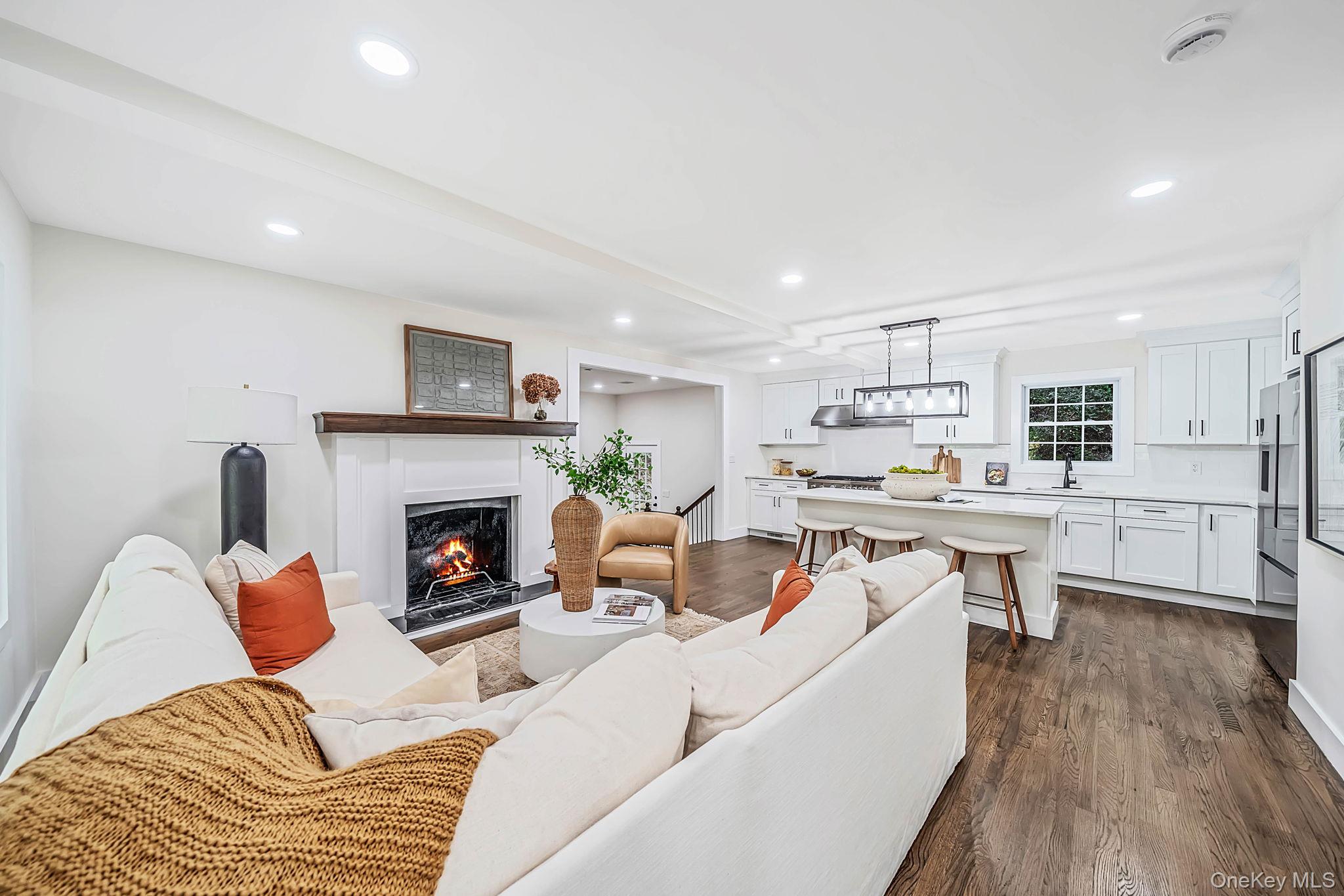 128 Crooked Hill Road