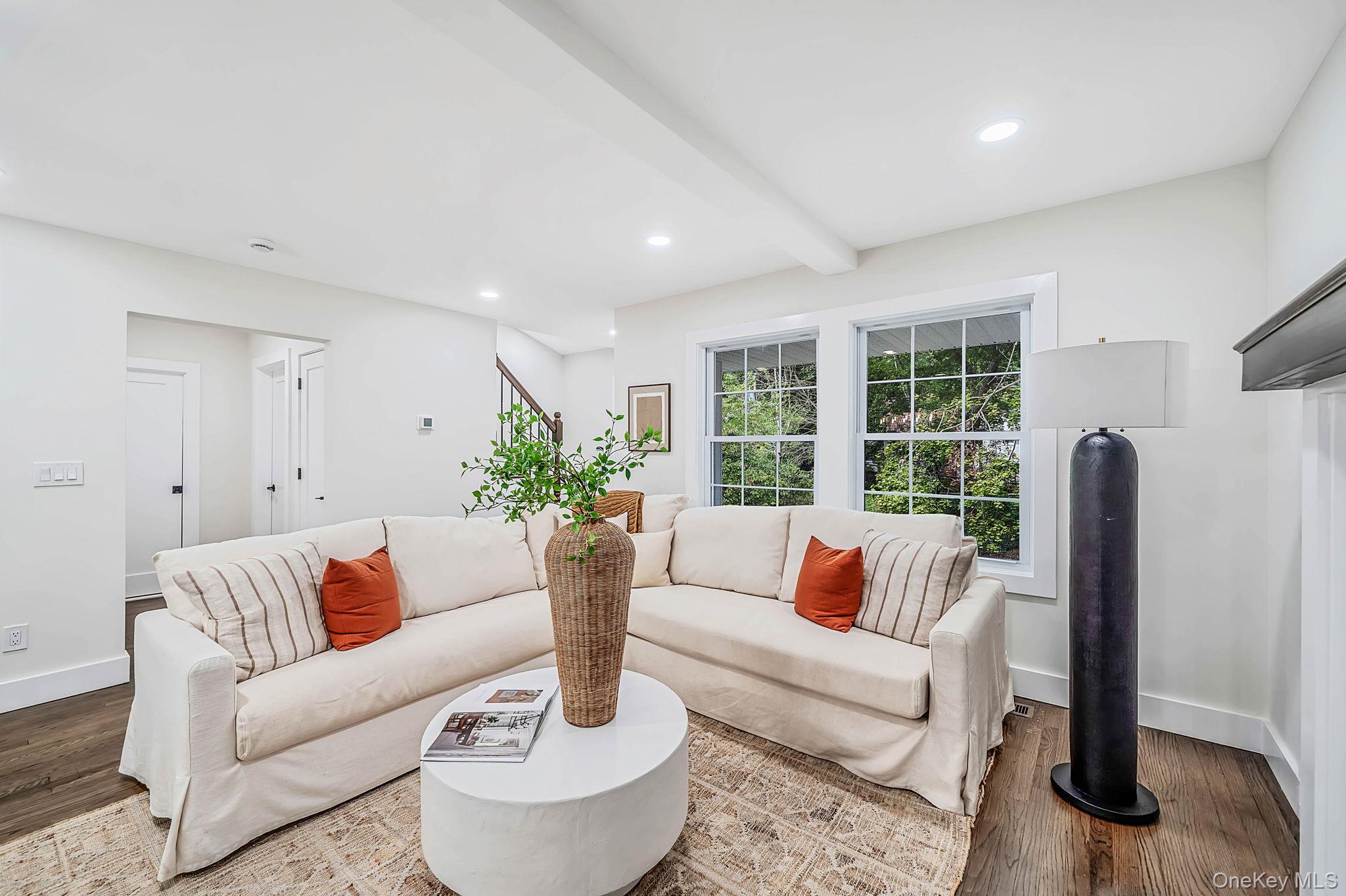 128 Crooked Hill Road