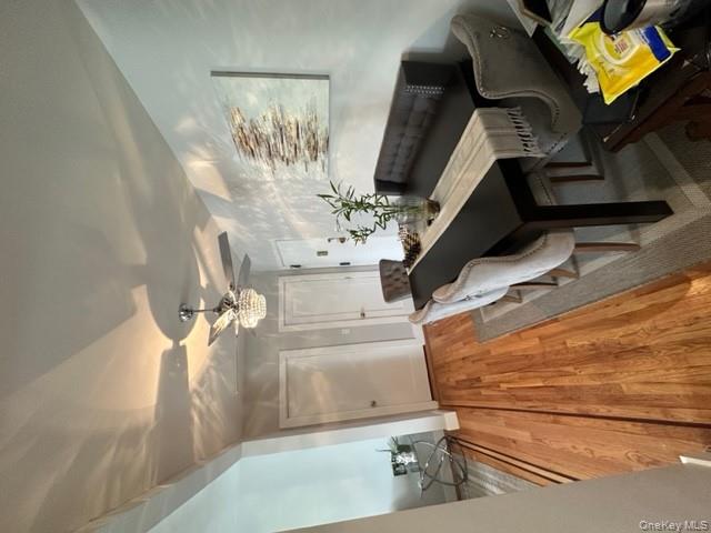 2081 Cruger Avenue 6L