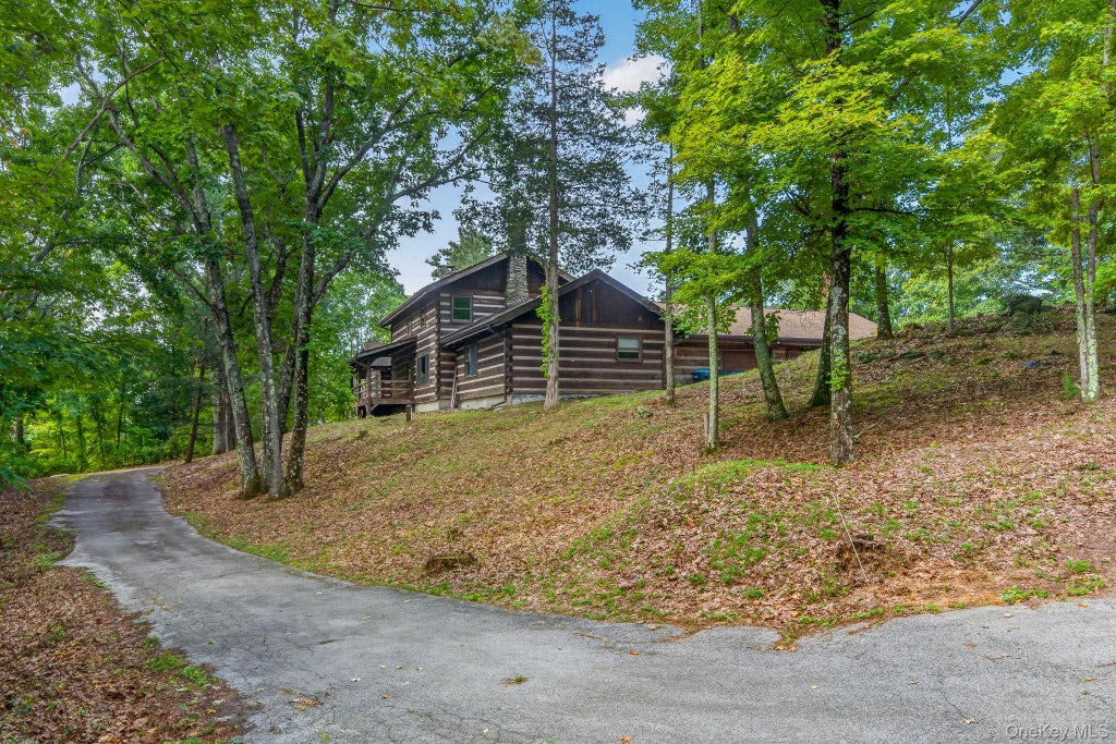 Photo of 498 Rossway Road, Pleasant Valley, NY 12569 (MLS # 1055204)