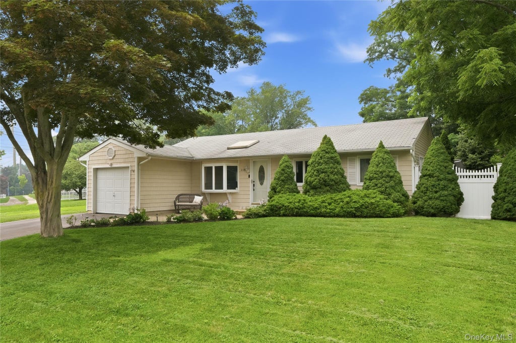 Photo of 115 Argyle Avenue, Selden, NY 11784 (MLS # 1028343)
