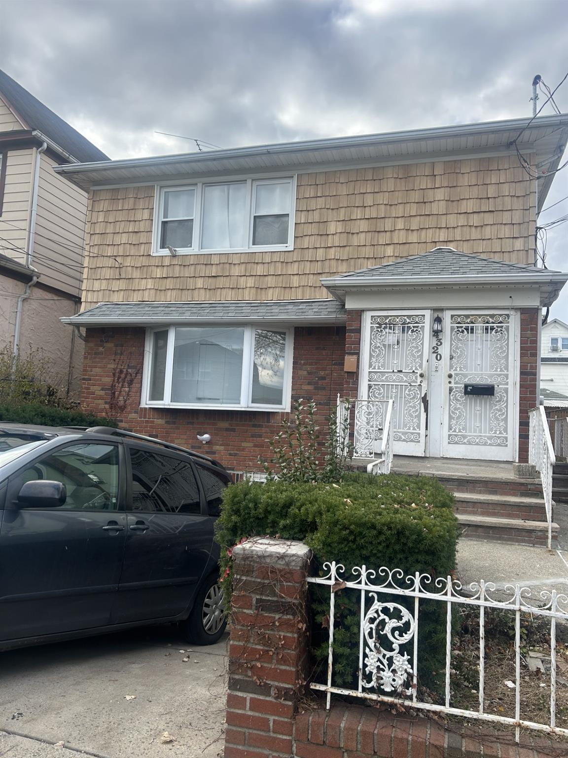 Rental Property at 164 St, Flushing, Queens, NY - Bedrooms: 4 
Bathrooms: 2  - $3,600 MO.