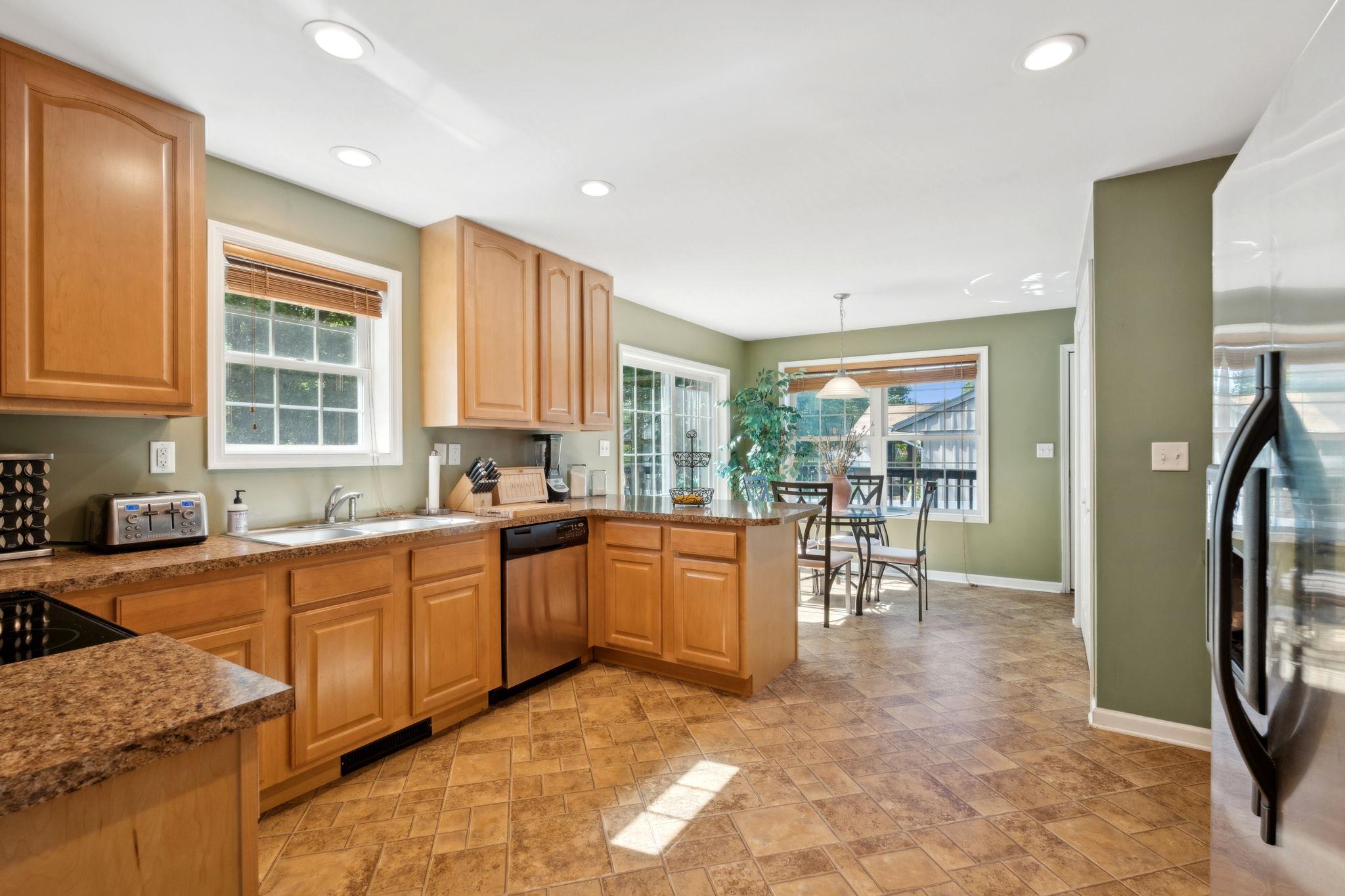 19 Edgewood Drive, Saugerties, New York image 6