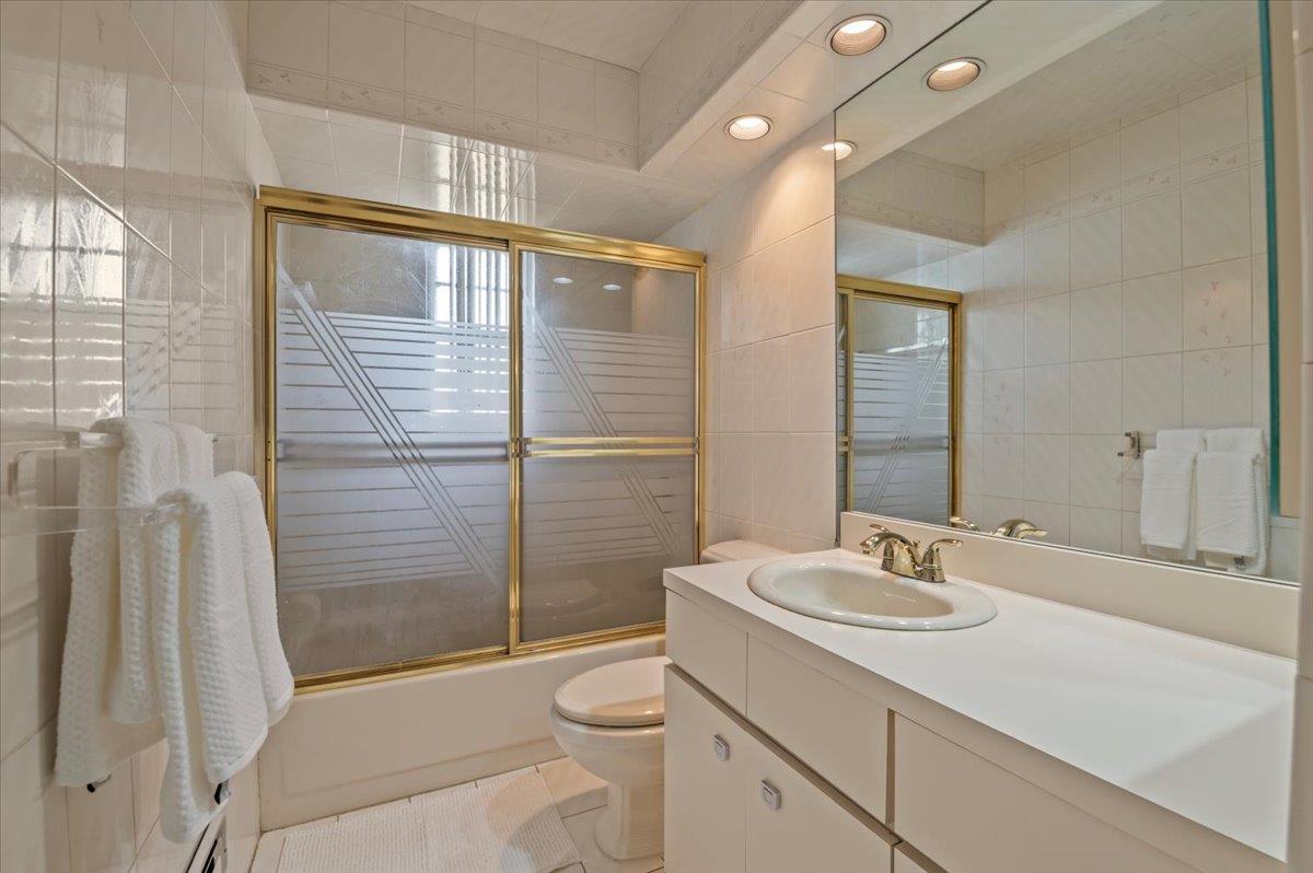 9 Lindquist Lane, Deer Park, New York image 13