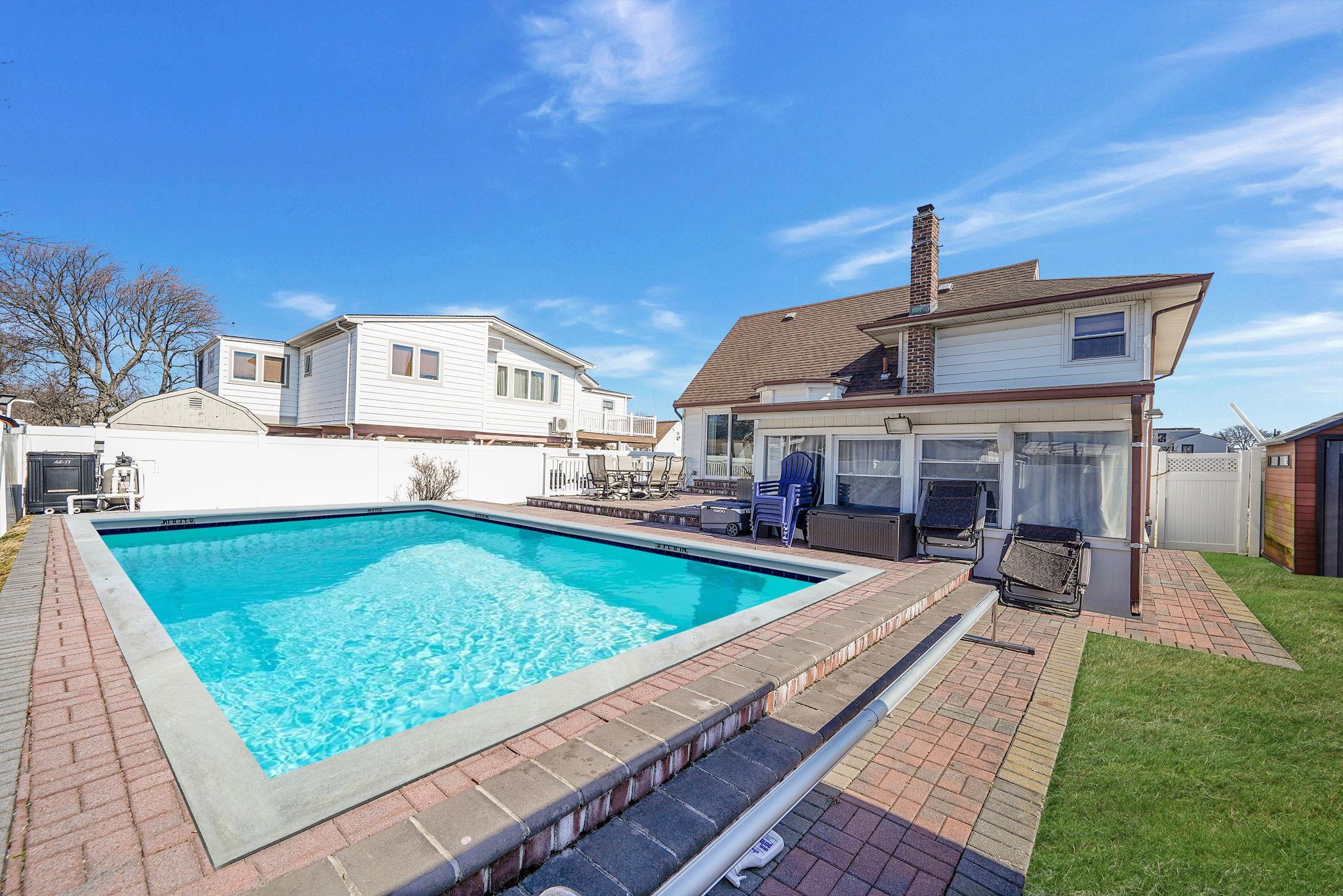 222 Nassau Avenue, Freeport, New York image 3