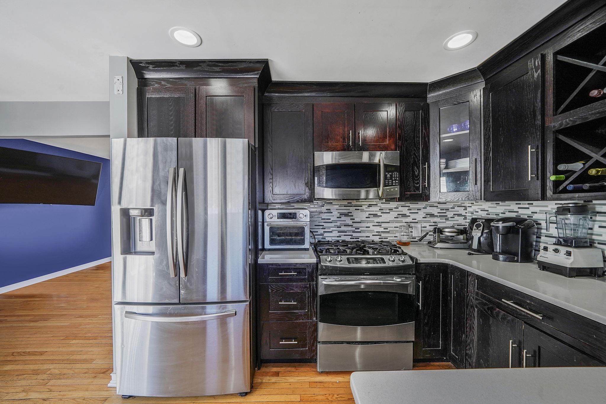 222 Nassau Avenue, Freeport, New York image 9