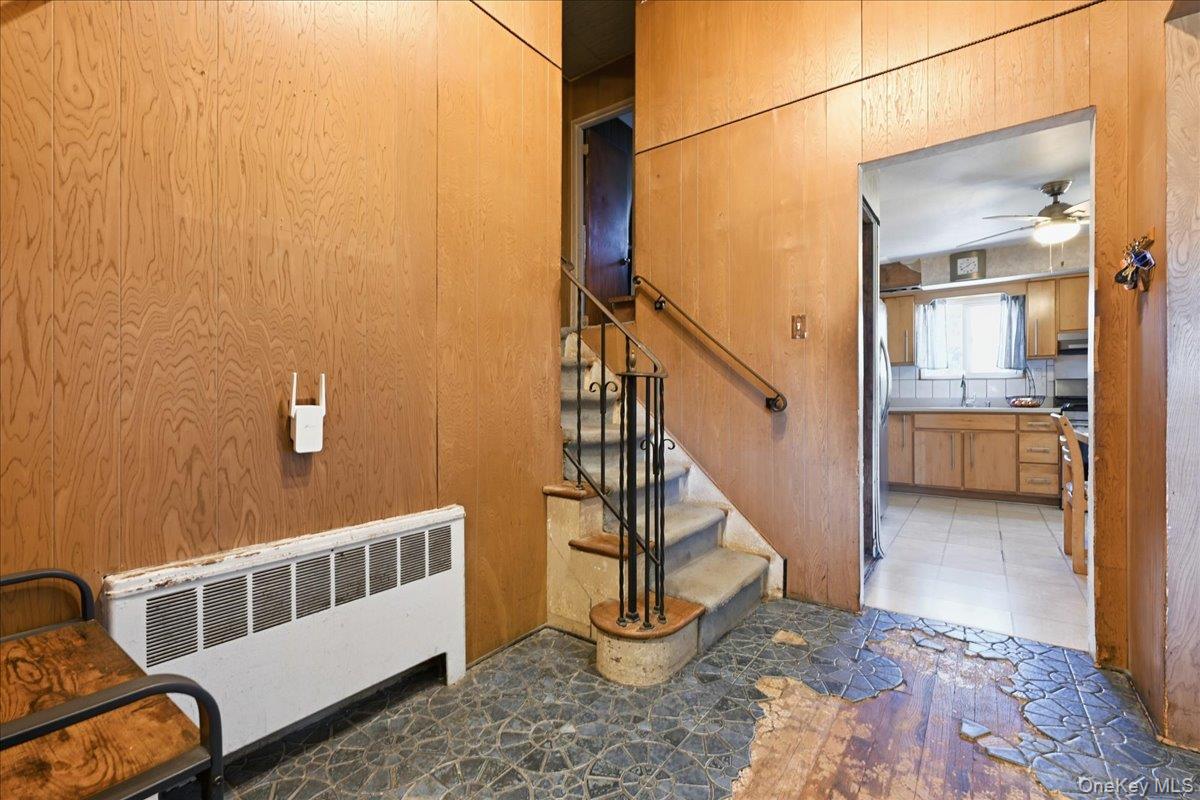 4 Mayflower Avenue